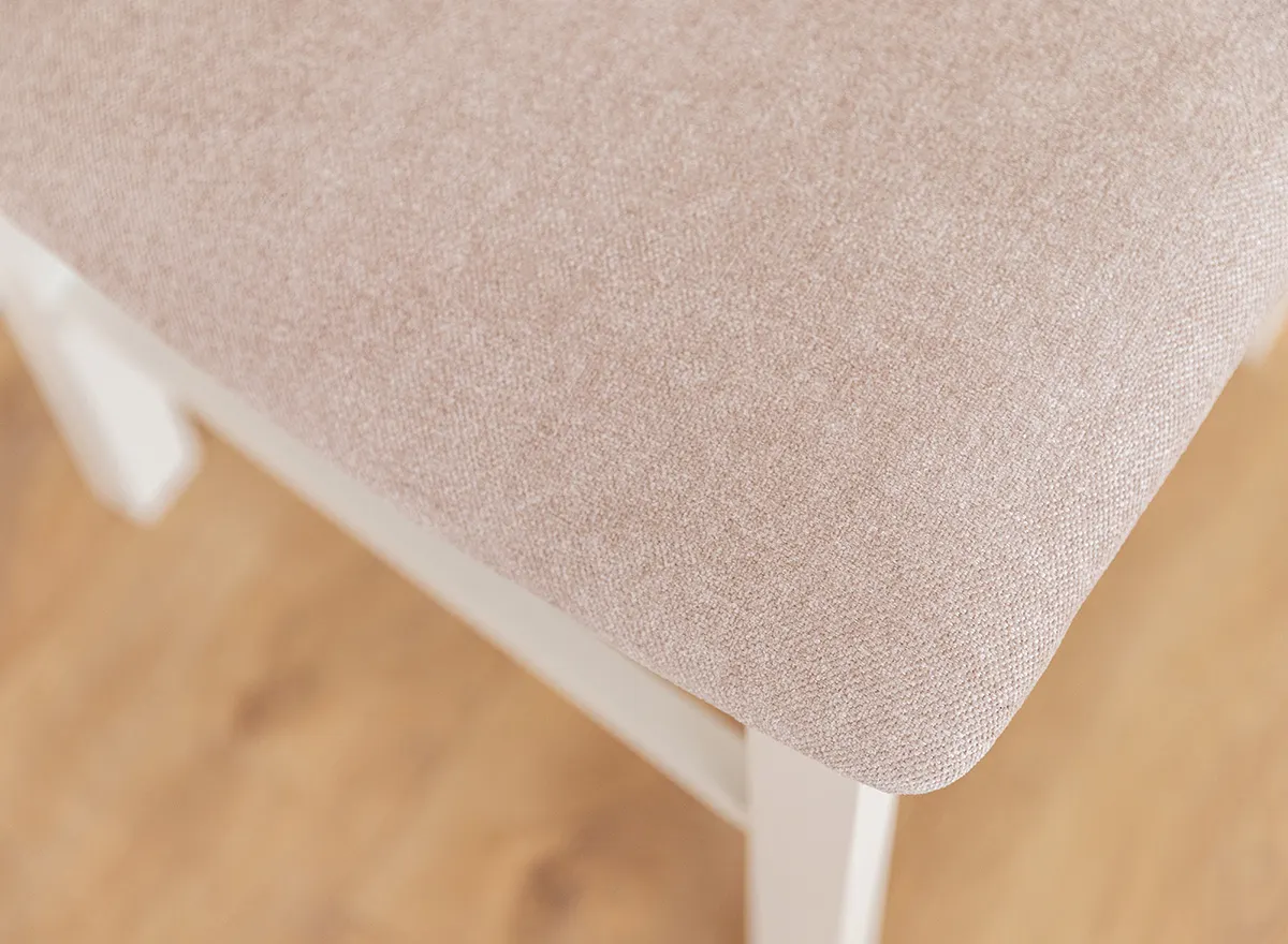 Krzesło BELLUNO ELEGANTE 01 z beżowym siedziskiem materiałowym - białe (STORM 06) - DRMKT01/S06