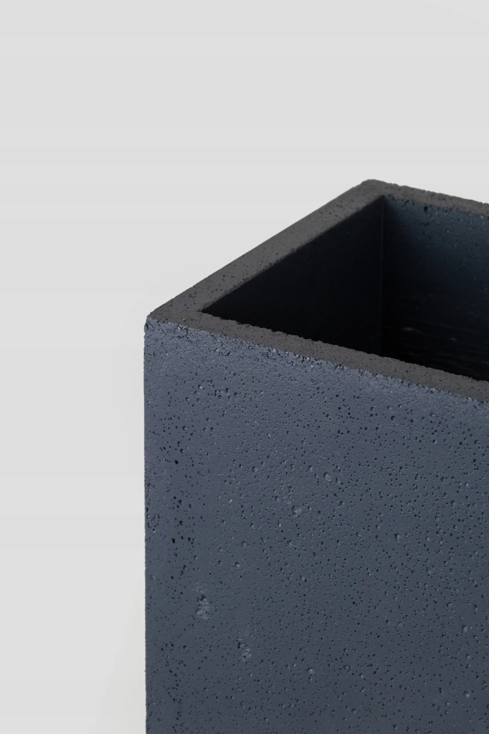 DONICZKA zewnętrzna betonowa SEVRAN 70x30x70 antracyt - LD_TZ000552