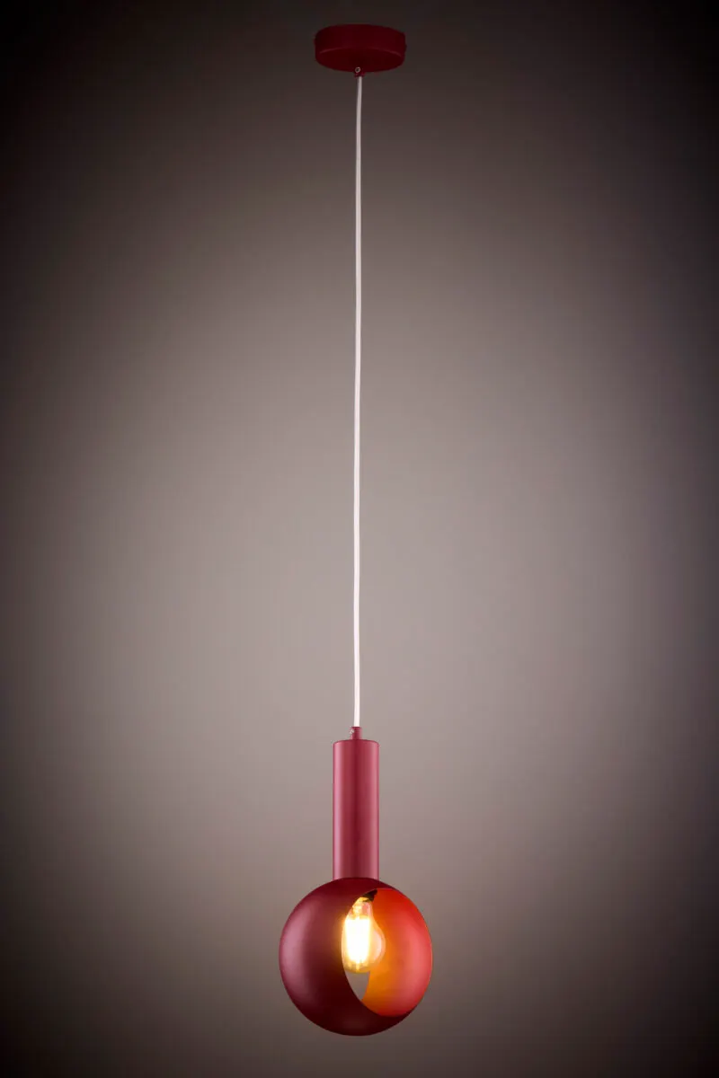 lampa wisząca, kulaowa lampa, czerwona lampa, żarówka świecąca, korpus lampy