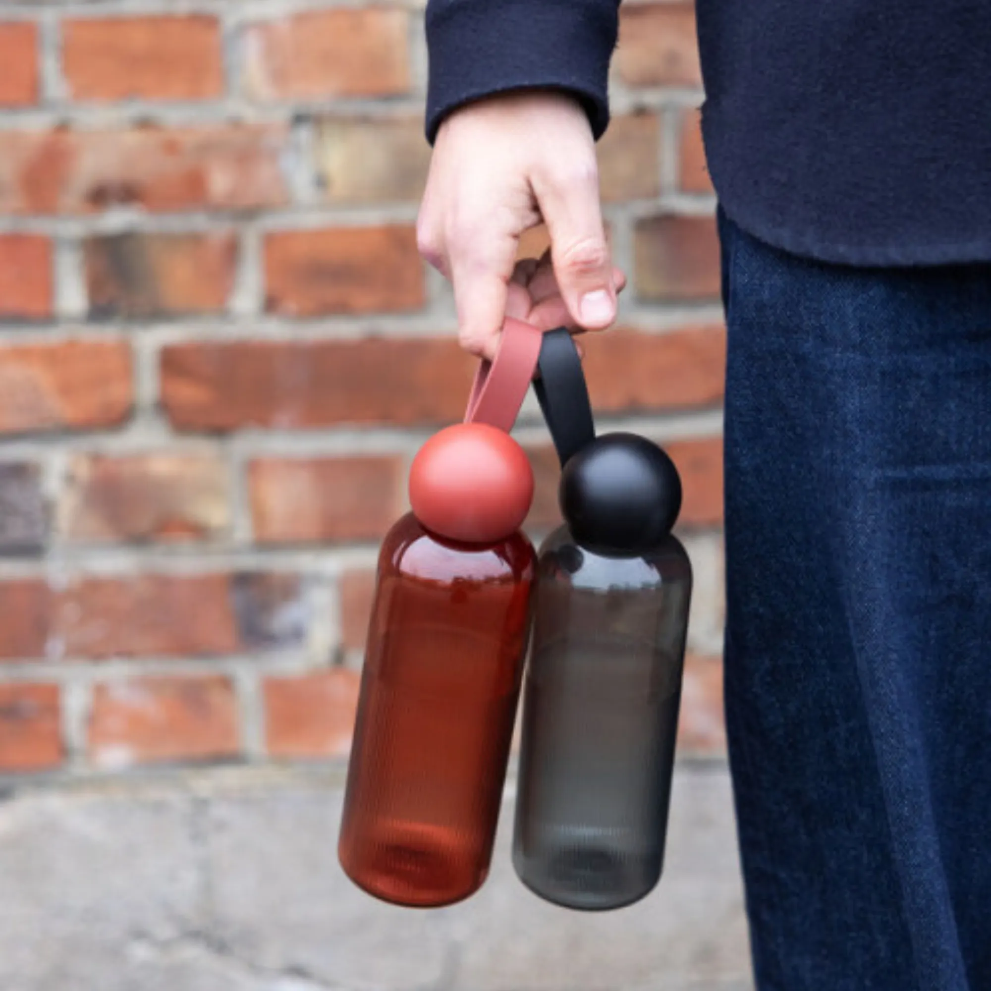 butelki, butelki na wodę, pary butelek, naczynia, akcesoria podróżne