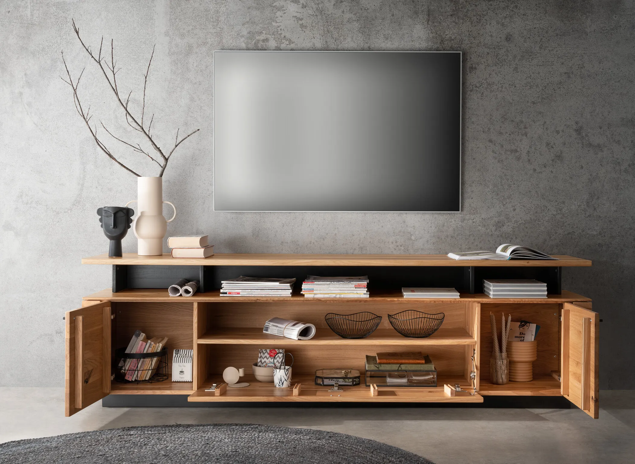 Szafka rtv dębowa drewniana PRESENT 220x47 3-drzwiowa - GK_103623090202