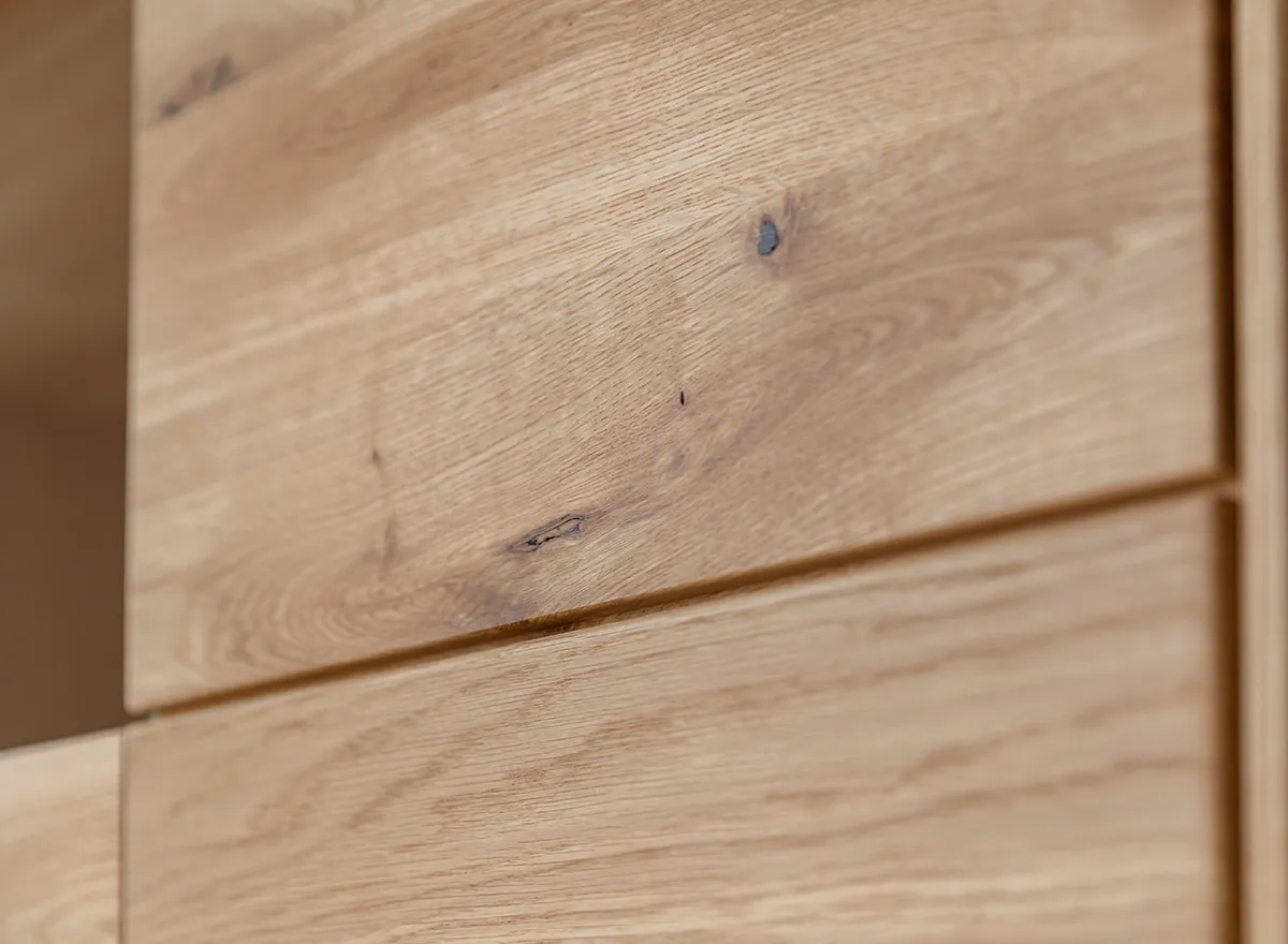 Witryna drewniana szklana DIVISIONE z oświetleniem lewa dąb olejowany - ZIDIV02L