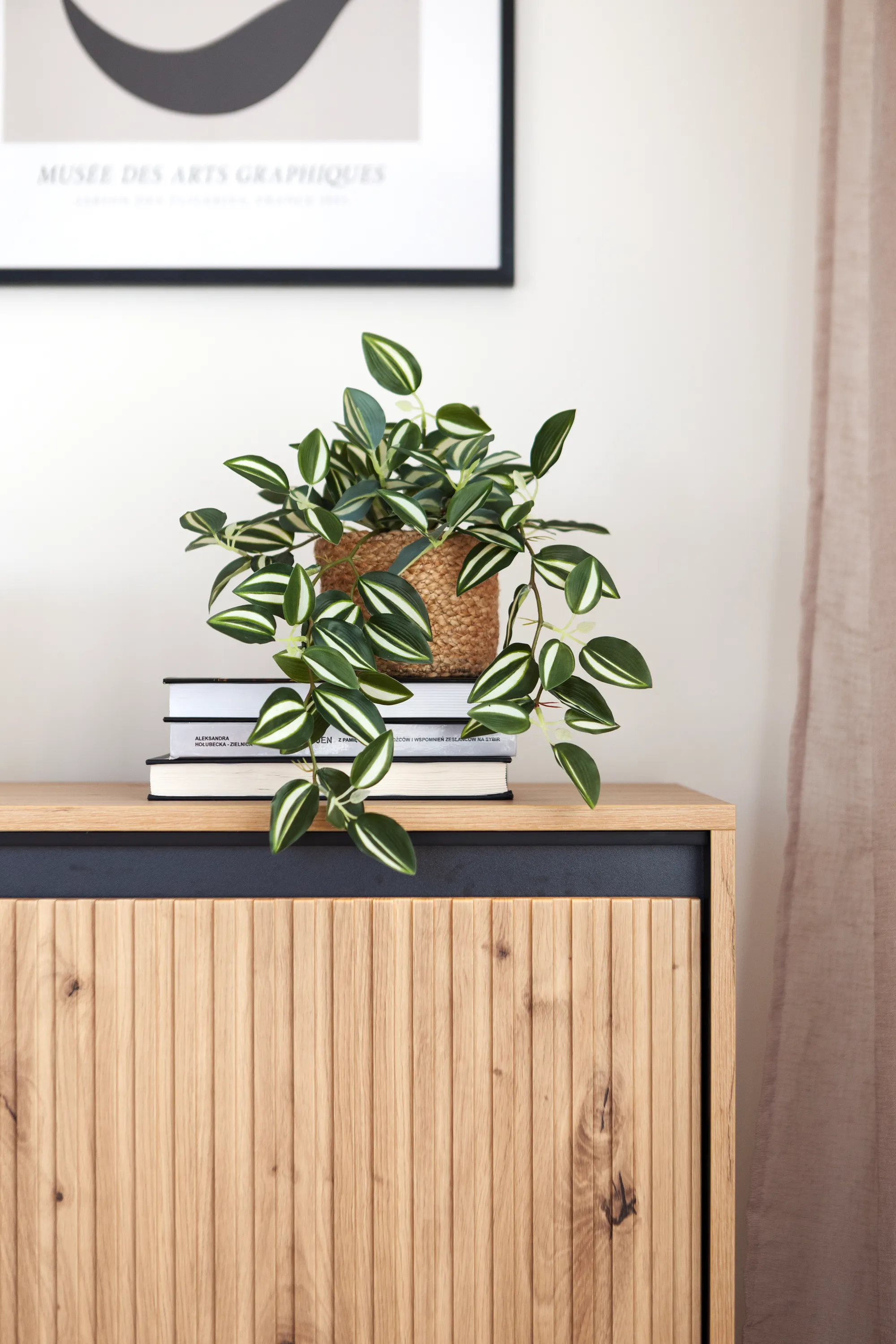 Szafka RTV z oświetleniem TREND TR-05 4D 166cm dąb artisan/czarny - TR5DAC-V2