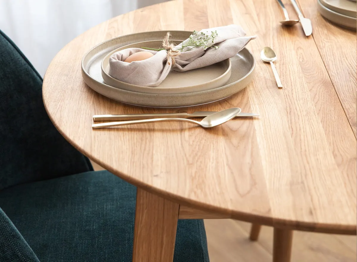 Stół dębowy okrągły ORBETELLO rozkładany 110-160 - dąb olejowany - KULSR110