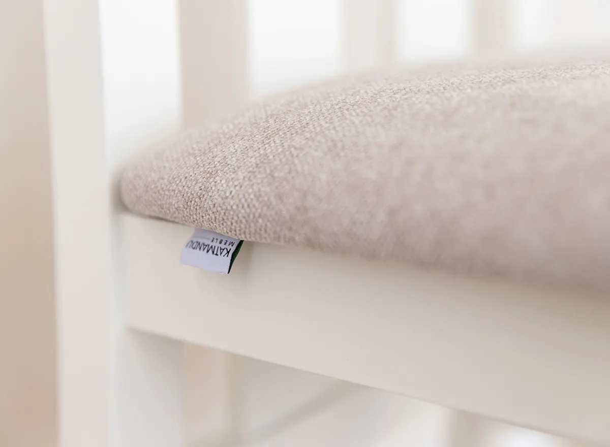 Krzesło BELLUNO ELEGANTE 10 z beżowym siedziskiem materiałowym - białe (STORM 06) - DRMKT10/S06