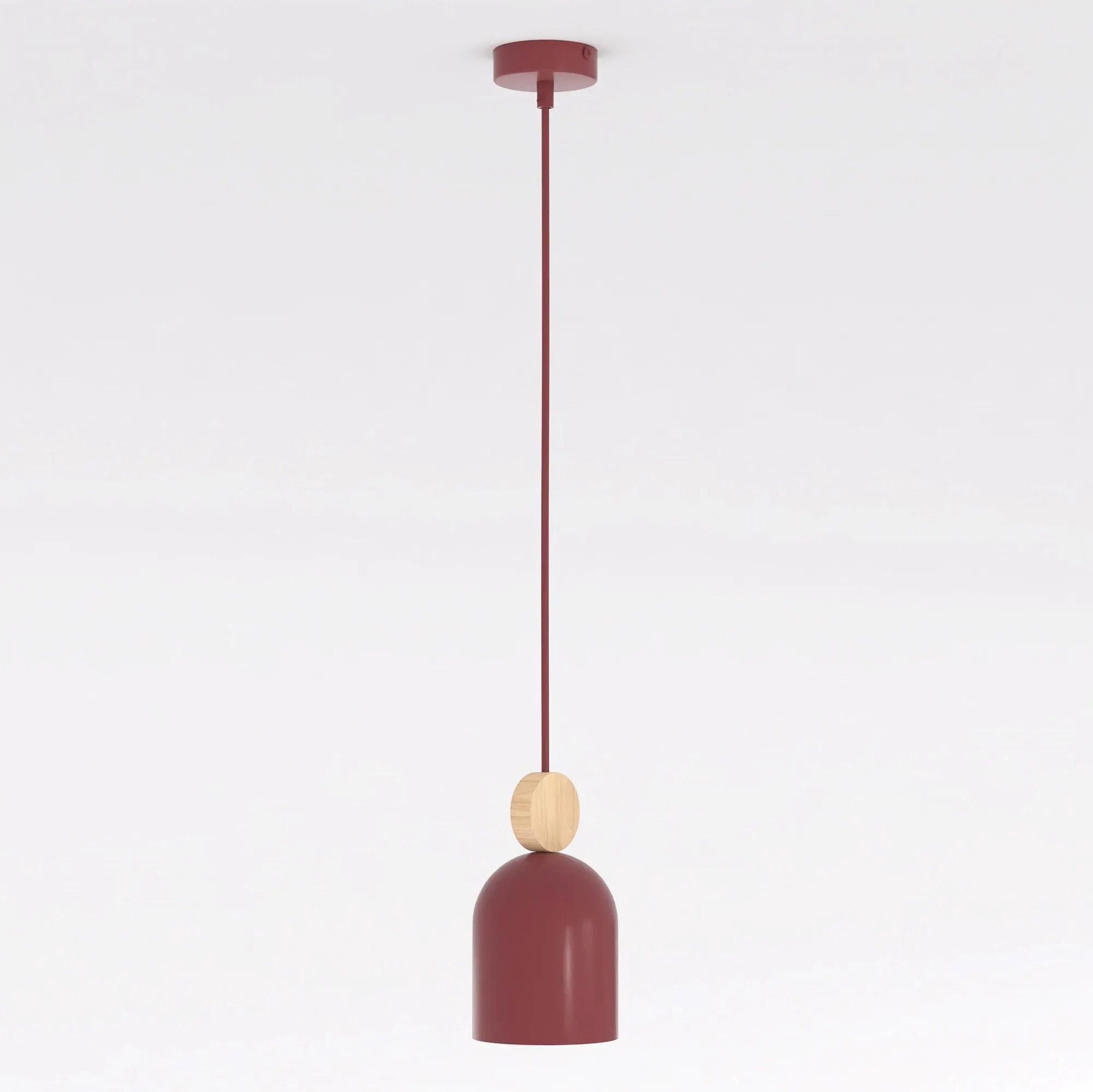 lampa wisząca, kolor czerwony, metalowy klosz, drewniana dekoracja, minimalistyczny design