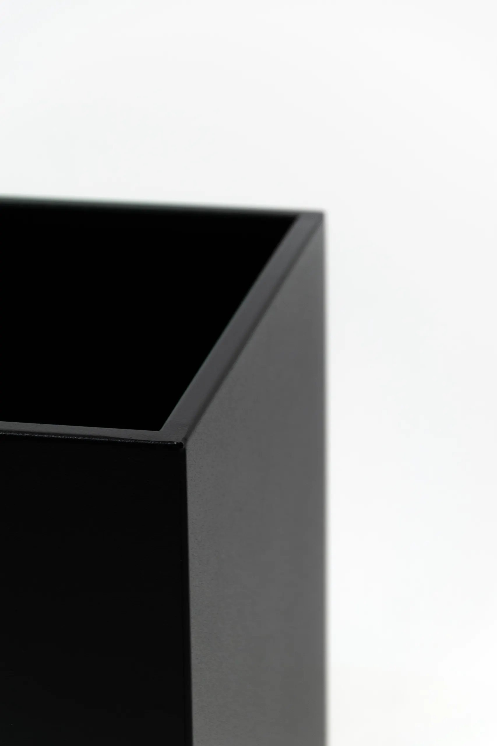 DONICZKA-osłonka na donice metalowa BORDEAUX S czarna - LD_TZ000035