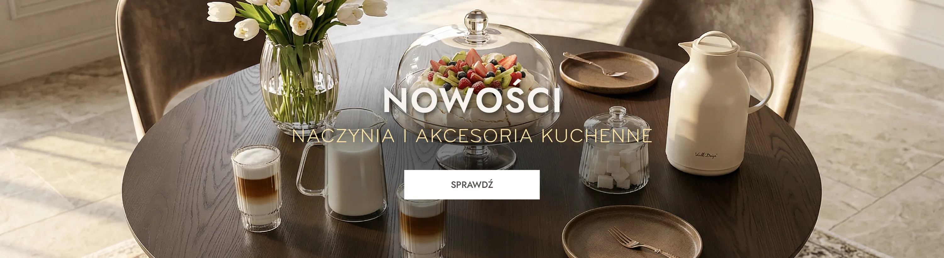 naczynia, kieliszek, dzbanek, stolik, kryształowe naczynia