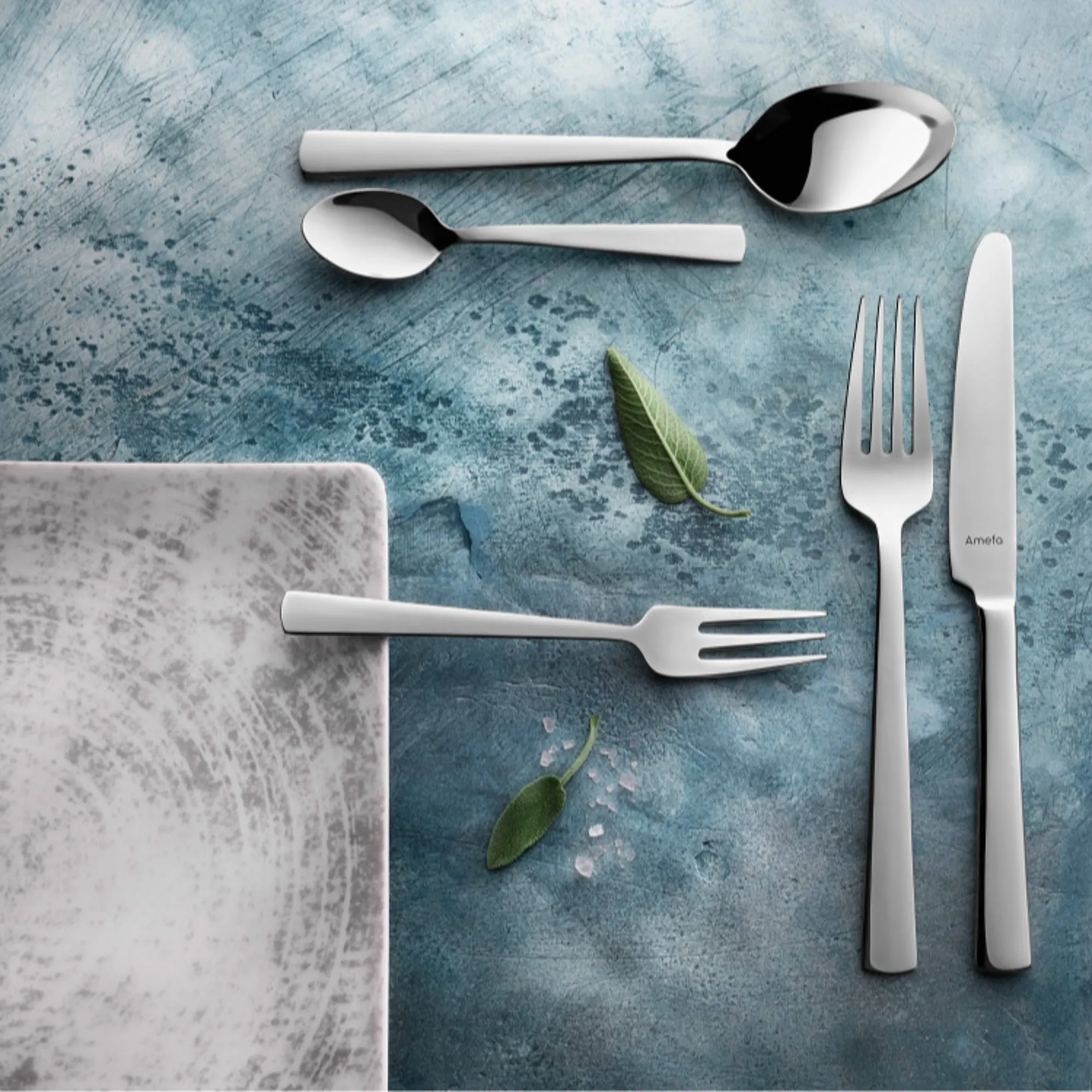 sztućce, zestaw sztućców, widelec, łyżka, nóż