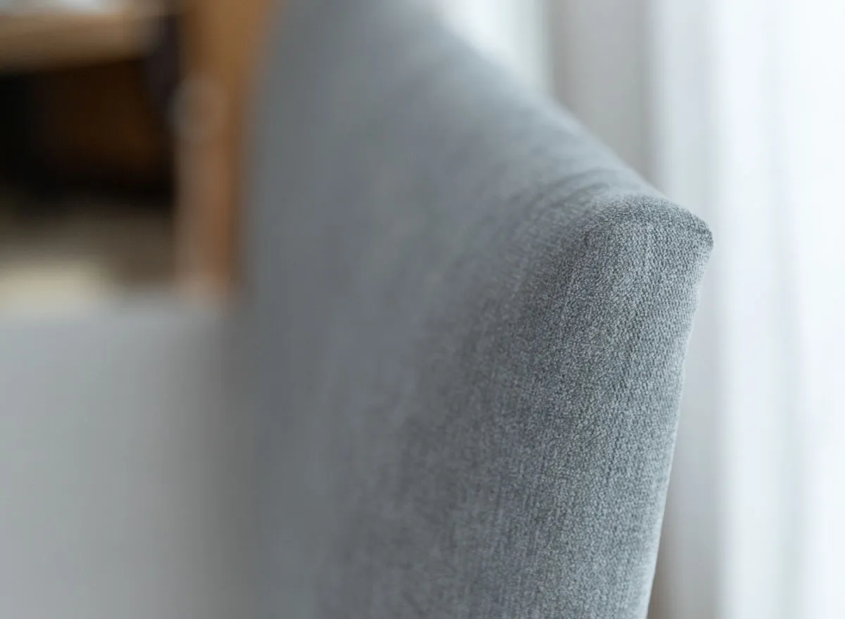 Łóżko dębowe z tapicerowanym zagłówkiem CADI Dębowy Sen 160x200 dąb olejowany szary - ZICAD_160