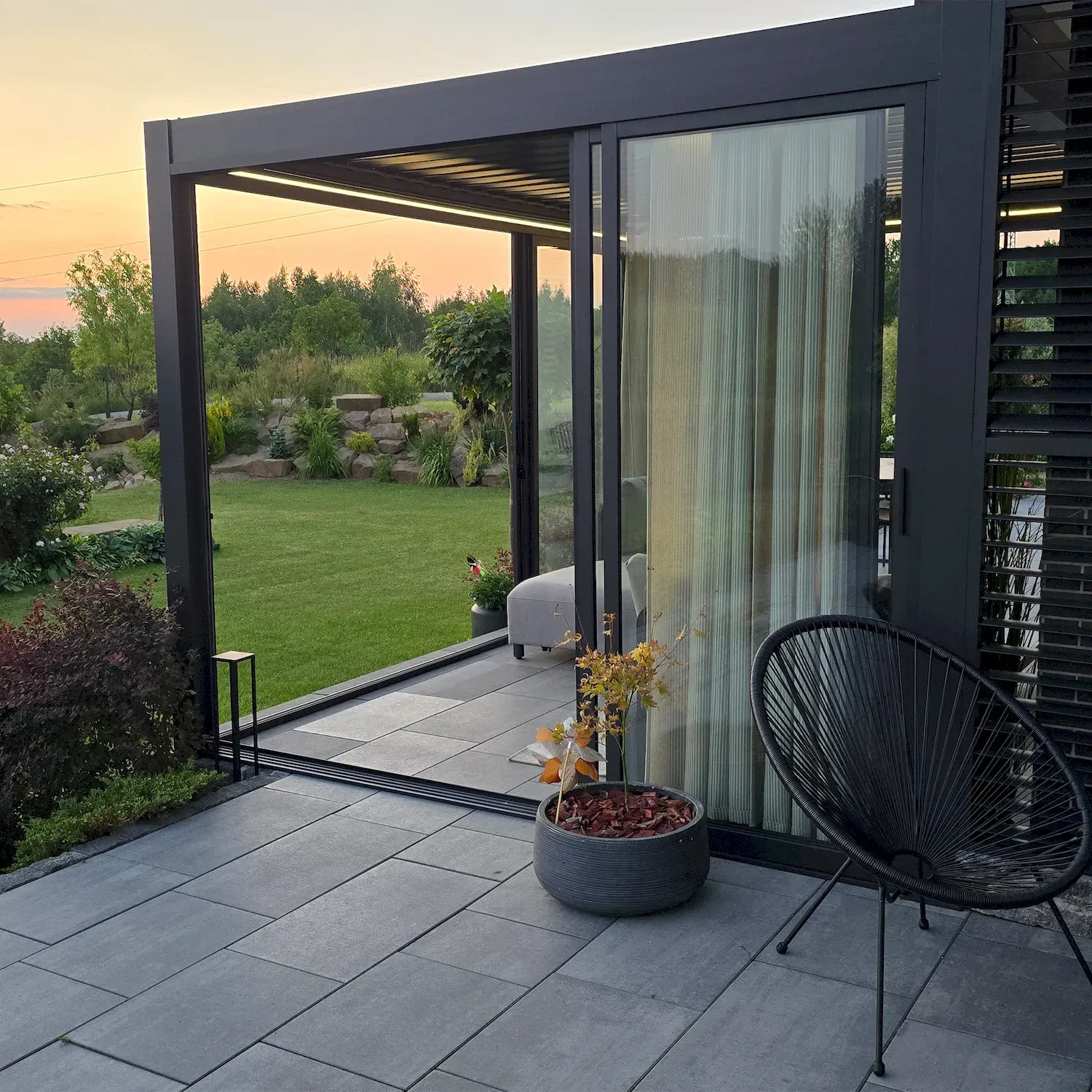 Drzwi przesuwne S8 LUXE 370x238cm (do pergoli 4m wys.2,5m ) antracyt Esti&Esta — zdjęcie 10