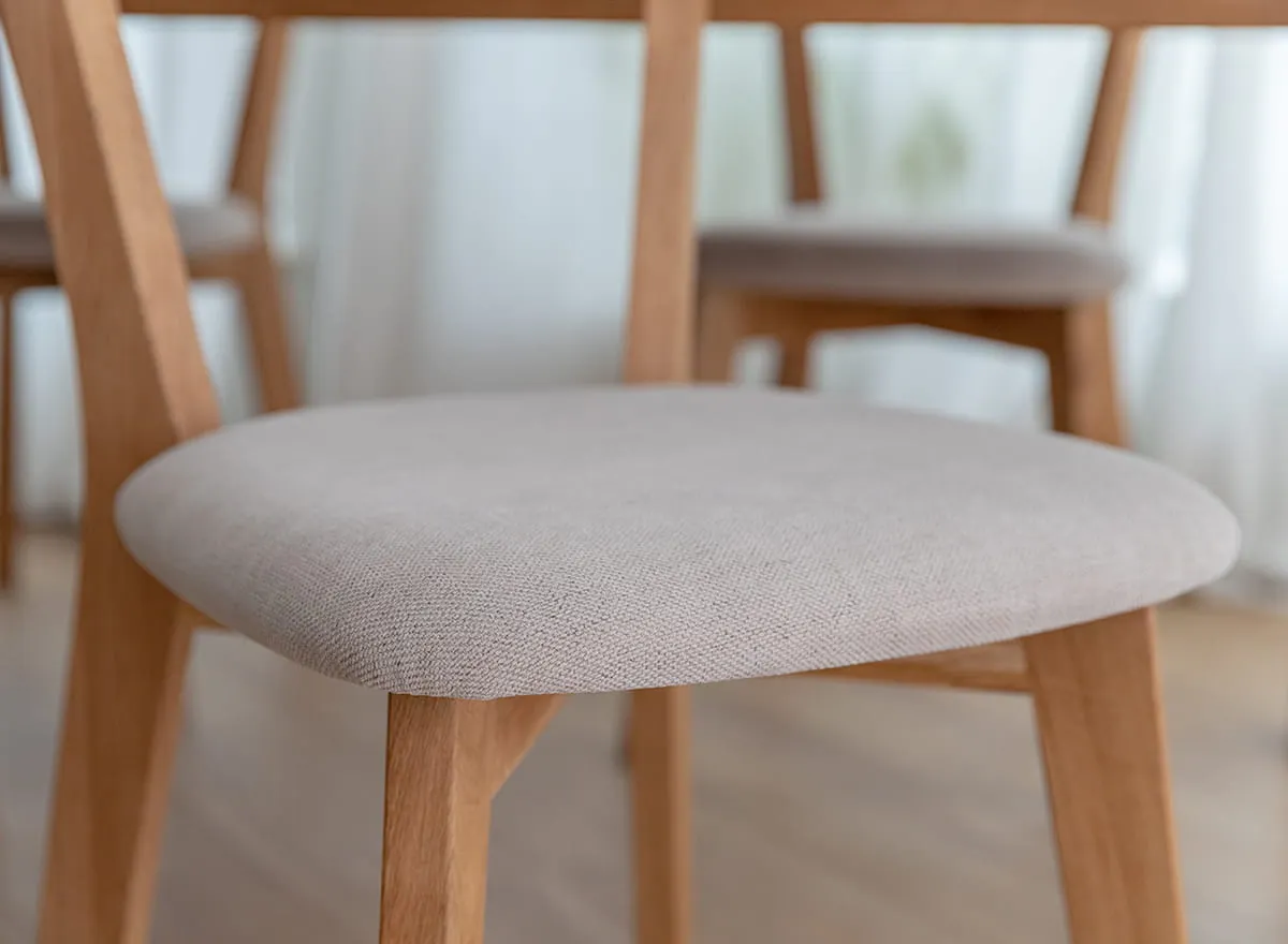 Krzesło dębowe LEON M11 z beżowym siedziskiem - dąb olejowany - KULKLM11