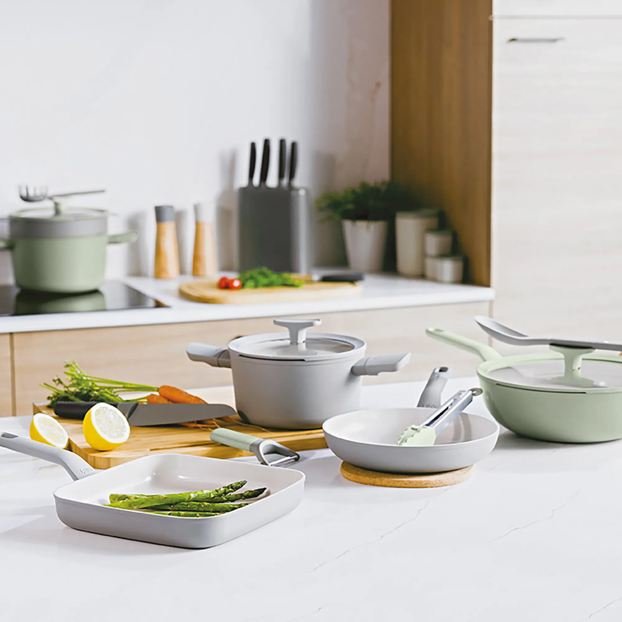 image naczynia, garnek, patelnia, zestaw garnków, porcelana/mikrofalówka