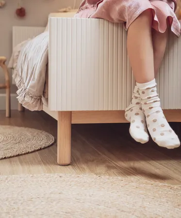 Łóżko dziecięce MILOO 120x200 drewniane białe - PIN_045-062-310