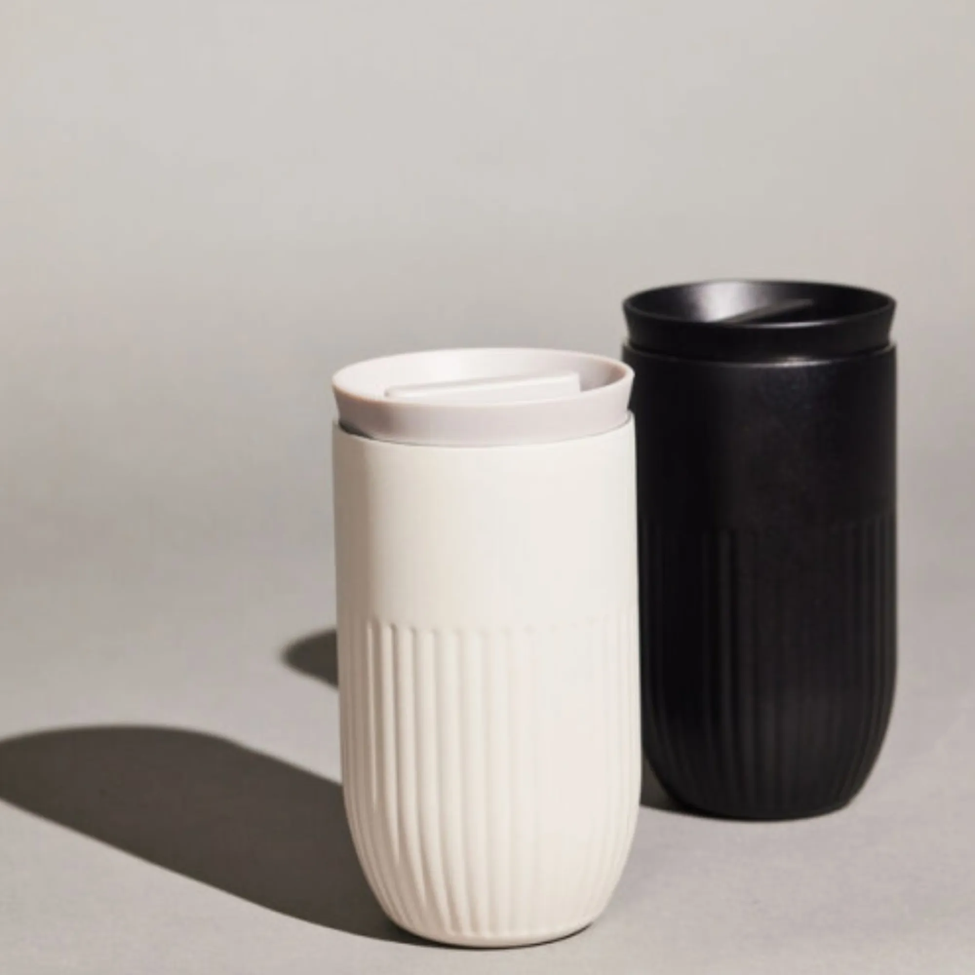 image kubek, termos kubek, porcelanowy, kolor biały, ribbing pattern