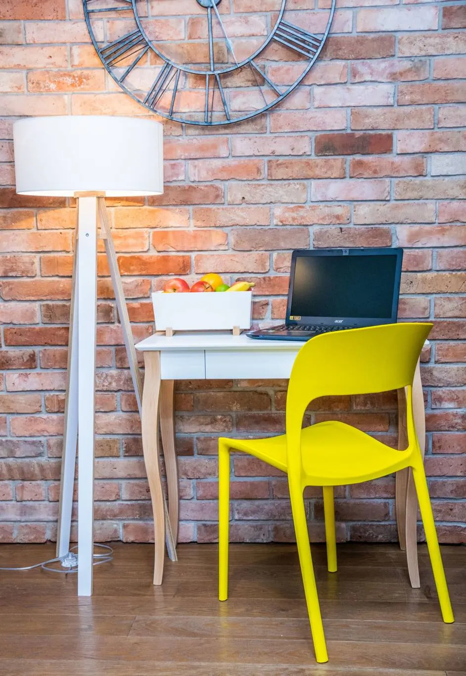 Biurko z szufladą LILLO 85x40 zielony blat/drewniane nogi - NRAGABAWDLIL210