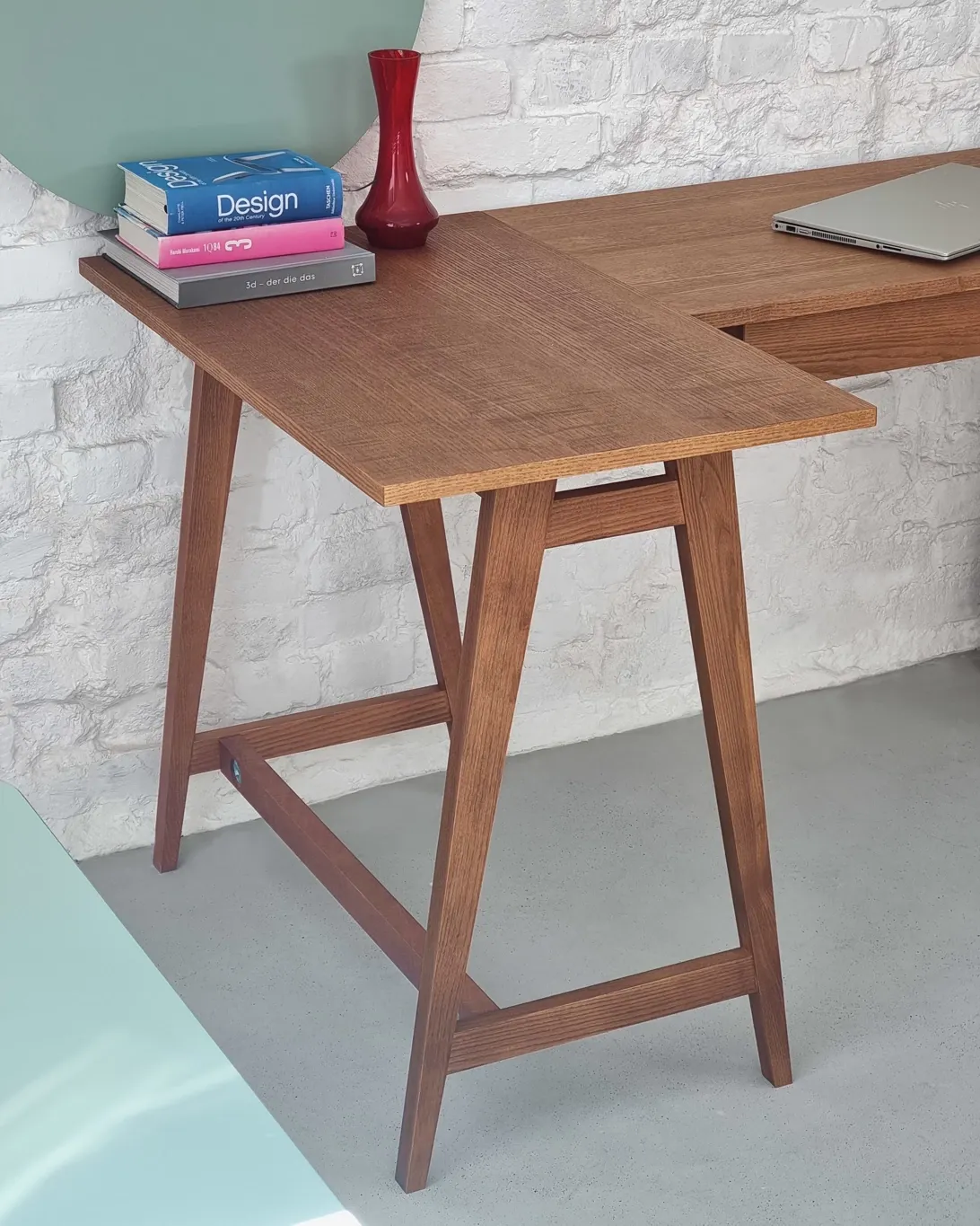 Biurko narożne z szufladami LUKA lewostronne 135x86 kolor dąb - NRGB_CDLUK2OAK_L