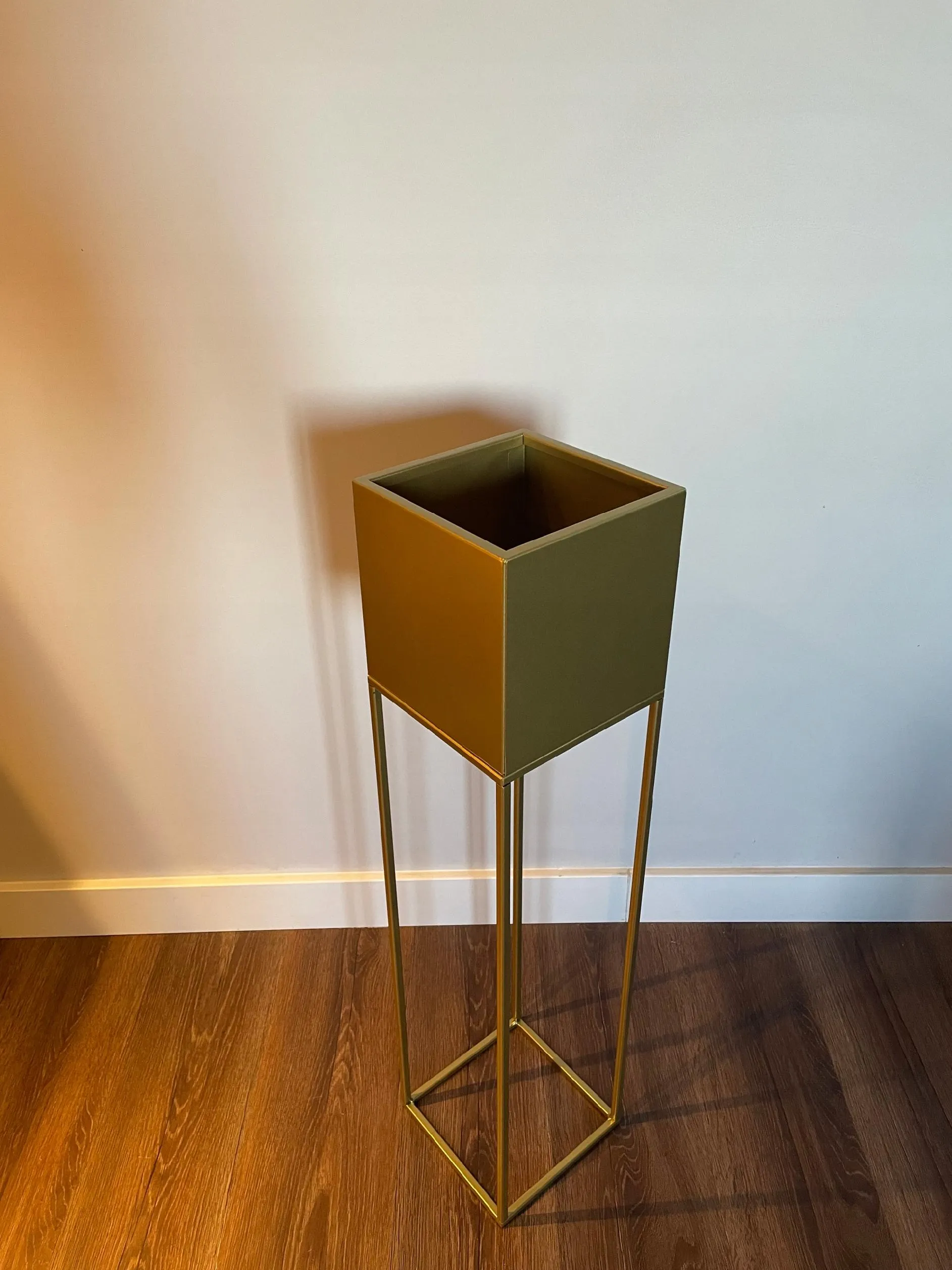 DONICZKA-osłonka na donice metalowa LORIENT L złota - LD_TZ000069