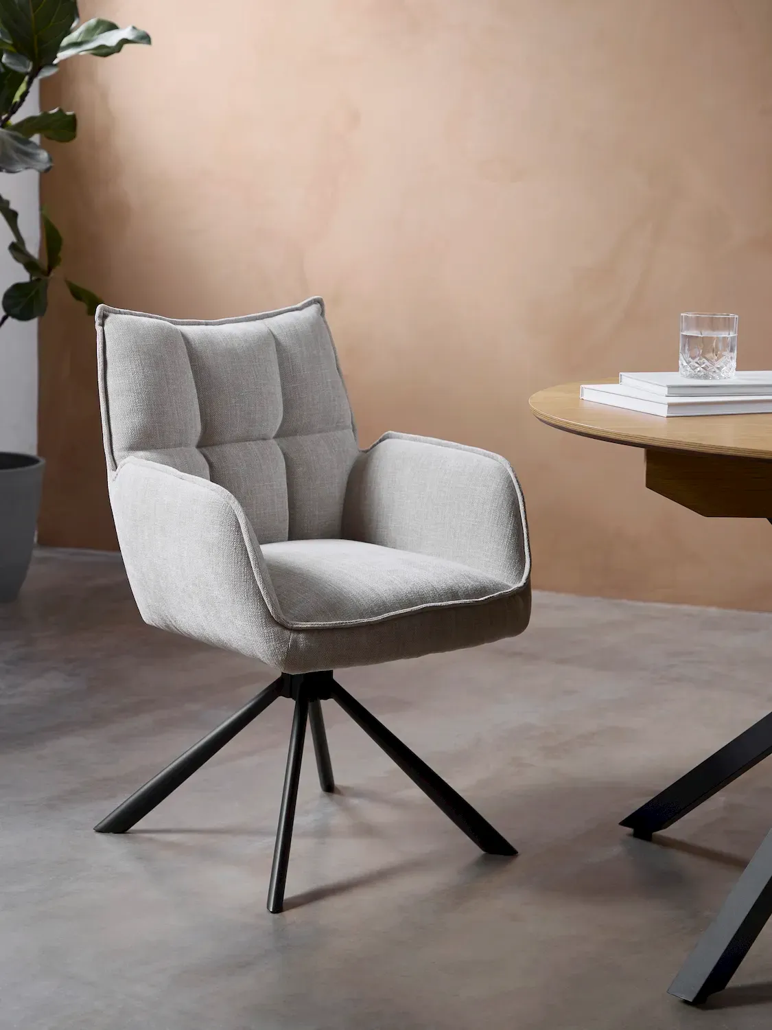 Krzesło obrotowe MARILLA - beżowy - UN_51080004