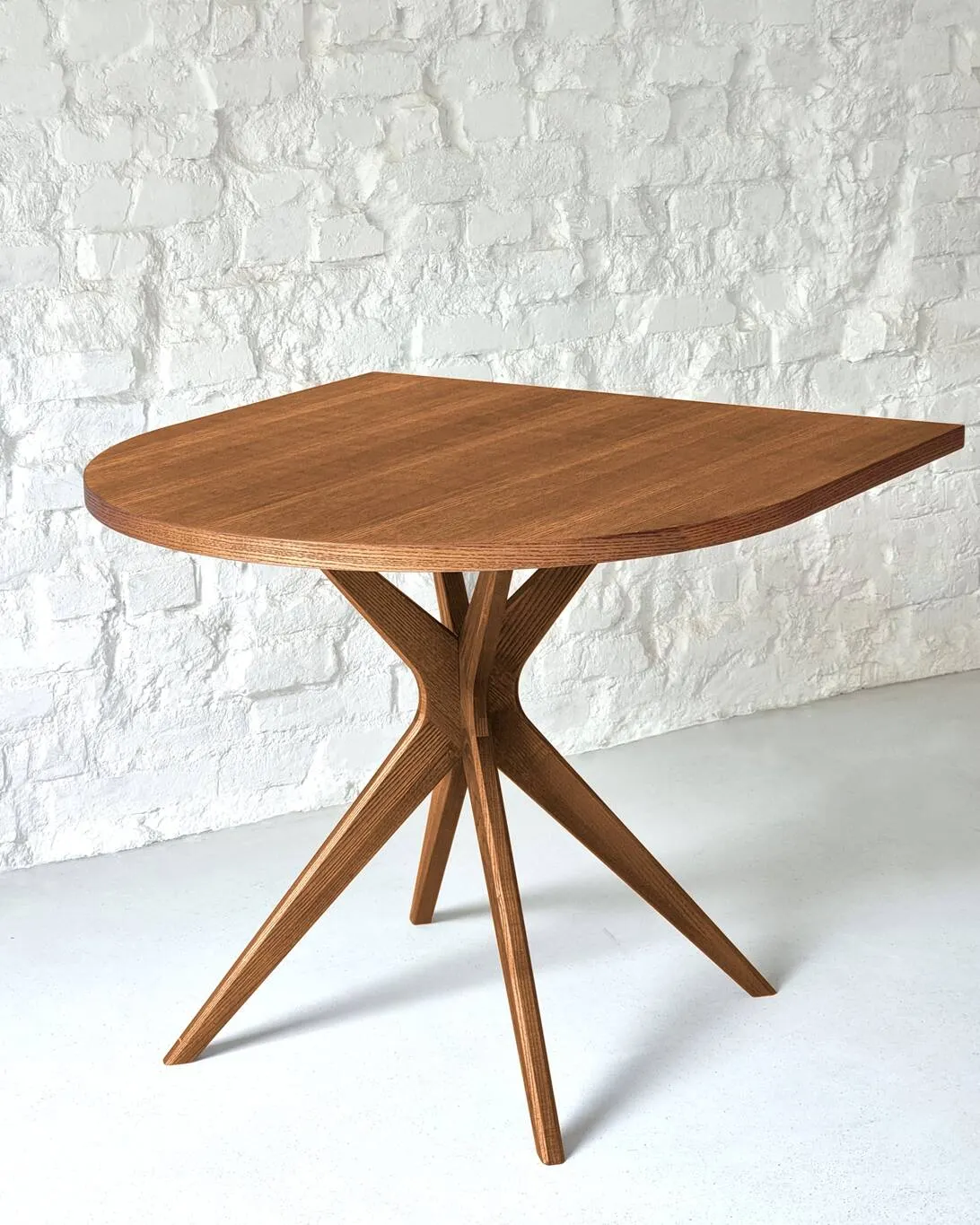 Stół półowalny JUBI Racetrack 90x90cm jesion czarny - RGBHR_BLACK