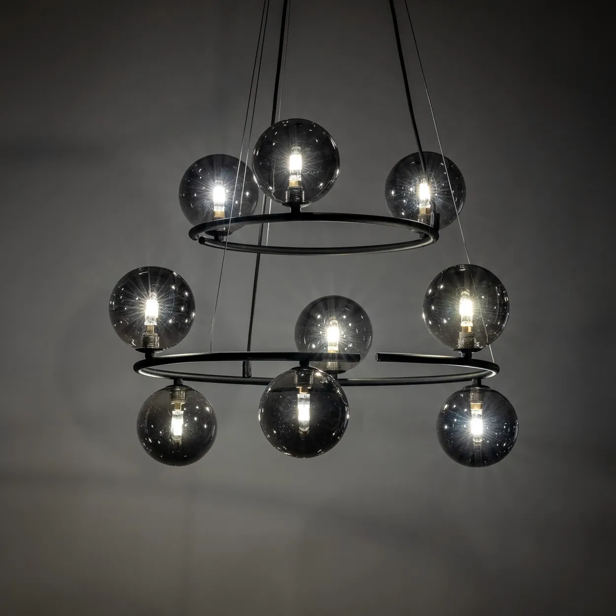 Lampa wisząca ANABELLE czarna z dymionymi okrągłymi szklanymi kloszami 140x62cm - TK_6845