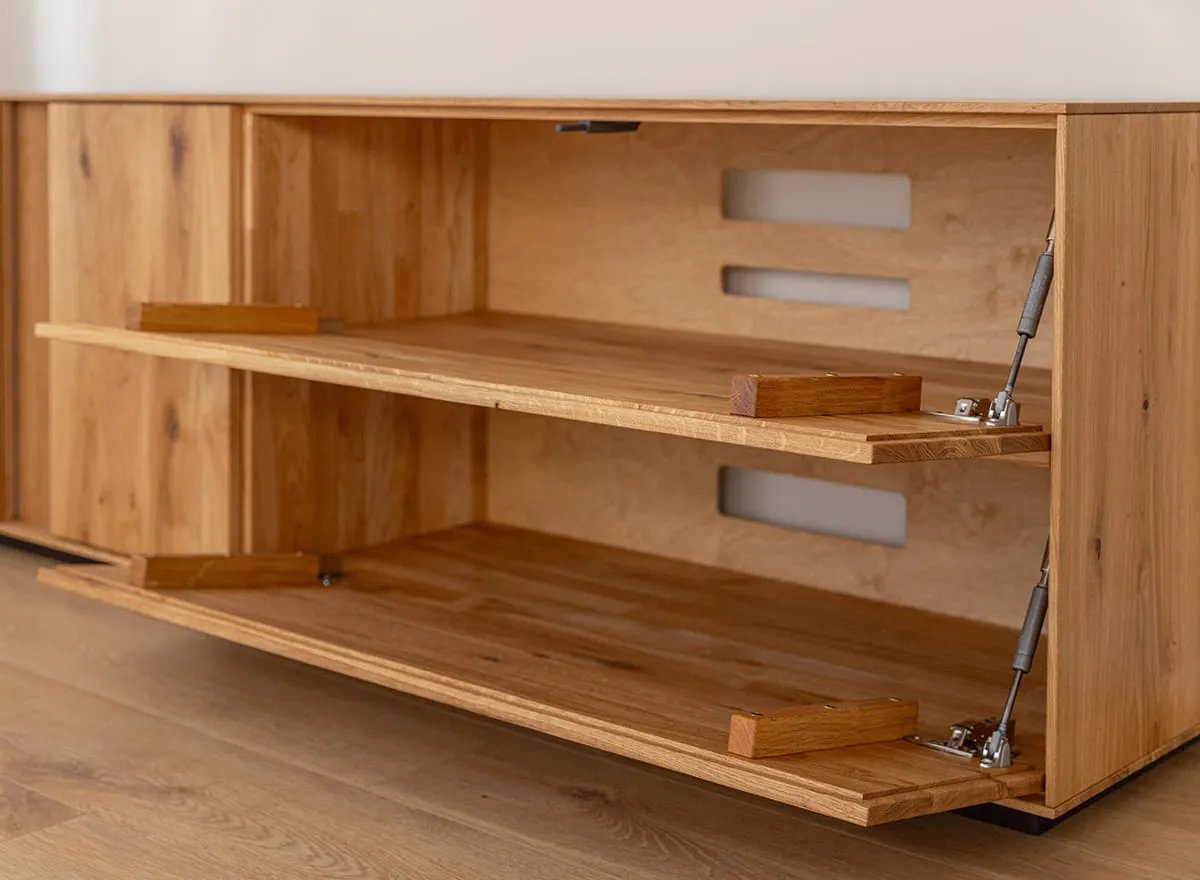 Komoda TV dębowa COLLODI 4-drzwiowa z oświetleniem 165 cm - dąb olejowany - ZICOL06