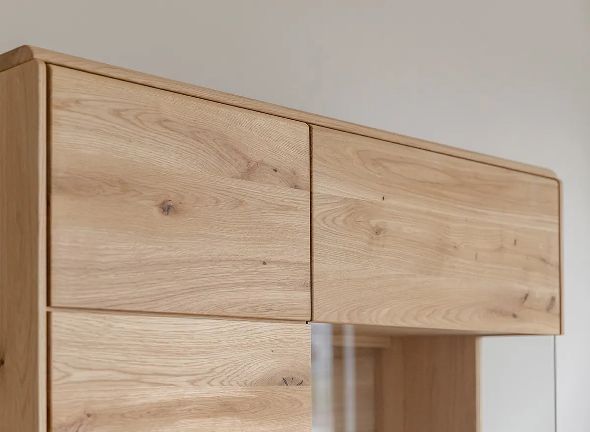 Witryna drewniana szklana DIVISIONE oświetleniem prawa dąb olejowany - ZIDIV02R