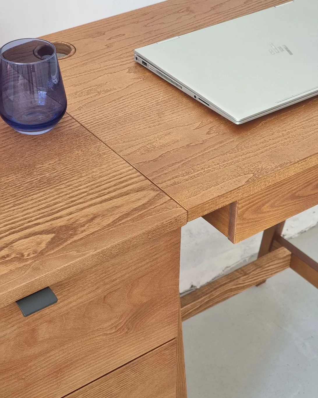 Biurko z szufladą LUKA 65x50 biały panel/kolor orzech - NRGB_WDLUK1_WOOD_WAL