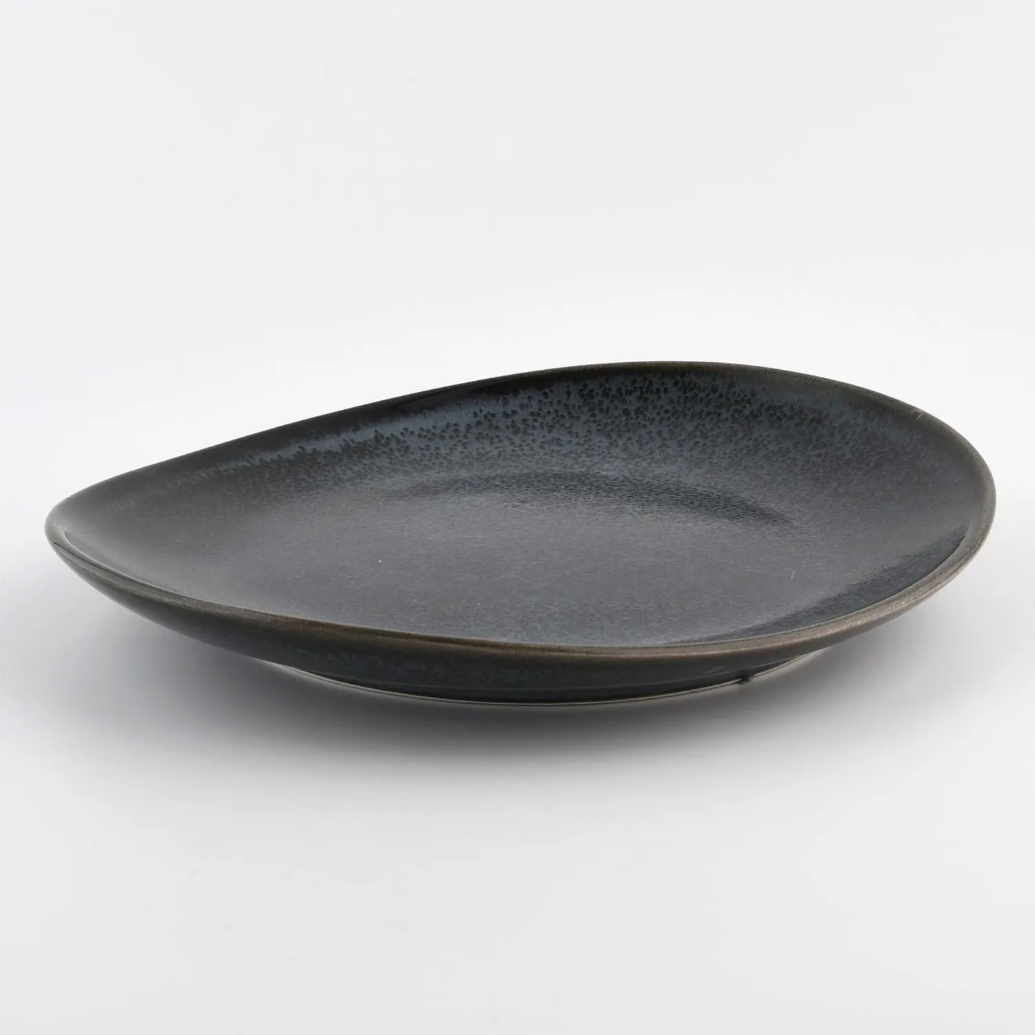 talerz, ceramiczny, czarny, matowy, okrągły
