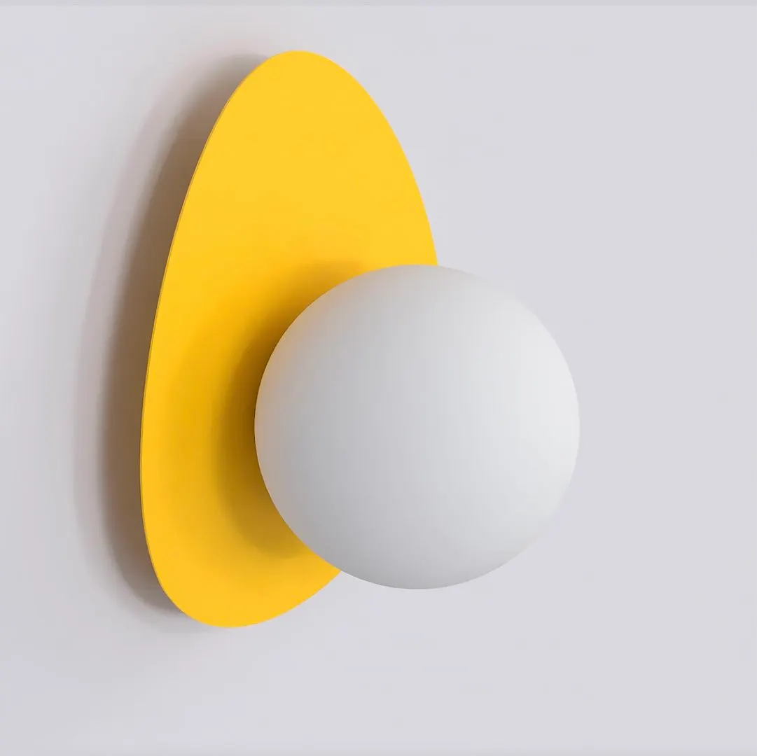 lampa, lampa ścienna, żółty klosz, biała kula, nowoczesny design