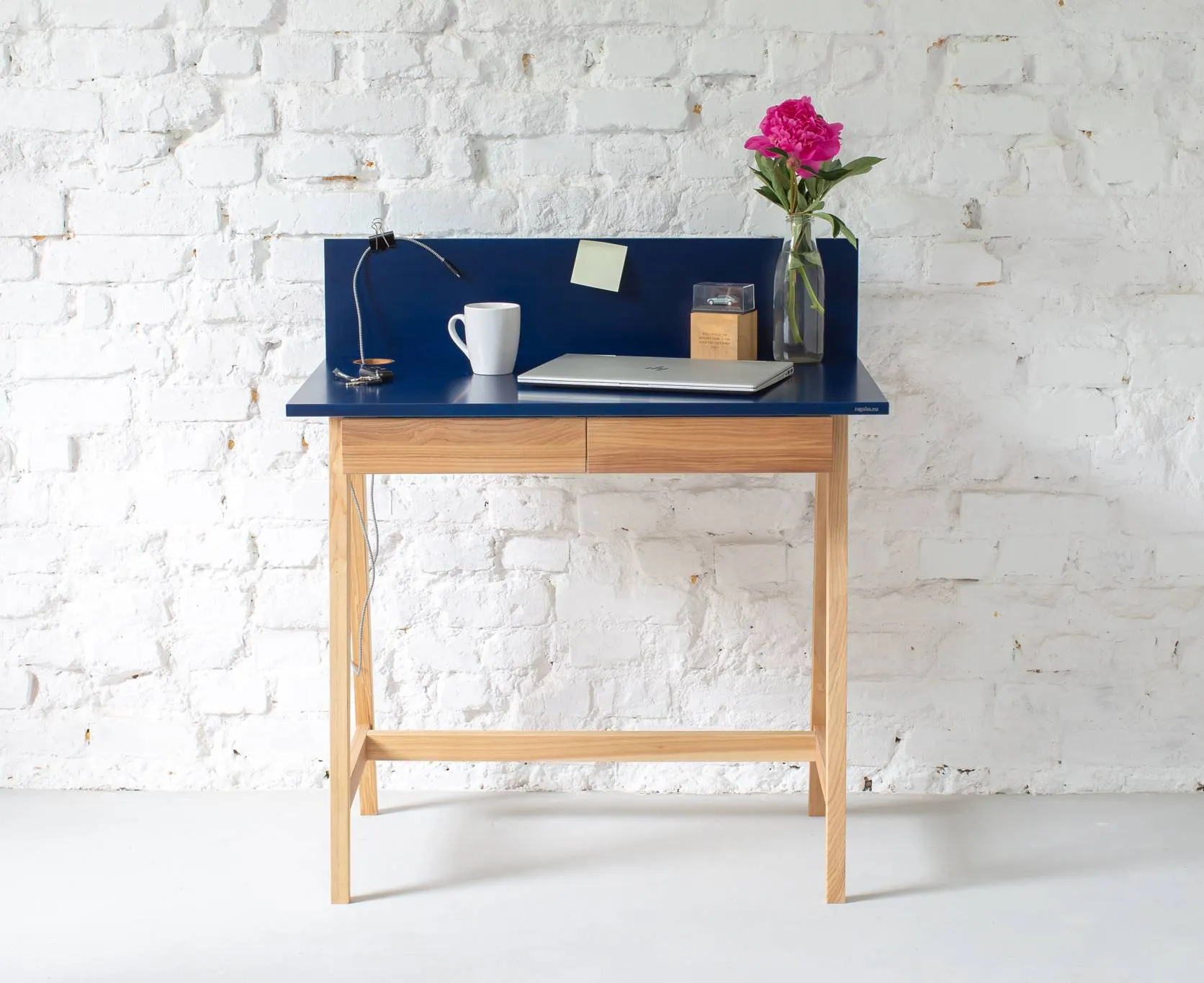 Biurko z szufladami i panelem LUKA 85x50 ciemnoniebieskie/jesionowe nogi - RGB_WDLUK214_DRAW