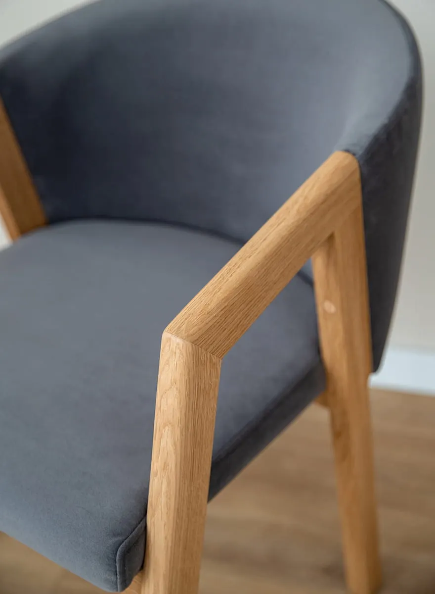 Krzesło tapicerowane AVELINA grafitowe z drewnianymi nogami 9852 FORIO - grafitowe - FOR9852AV