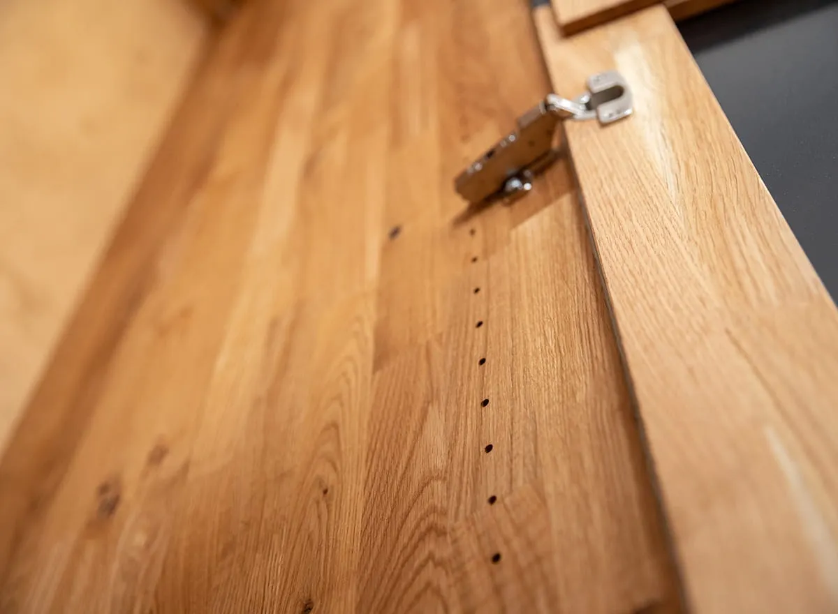 Szafa modułowa 5-drzwiowa ( pojedyncze drzwi szklane ) RAVELLO Dąb Olejowany, Czarny - ZIRAV05D01SZ