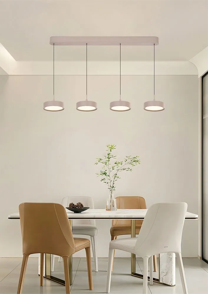 lampa wisząca, cztery lampy, jadalnia, oświetlenie sufitowe, stolik jadalniany