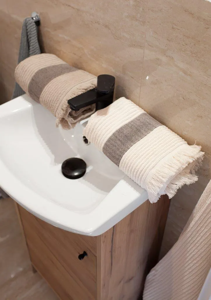 Ręcznik z frędzlami frotte FALA 70x140 gramatura 500 ecru - FARO_30579