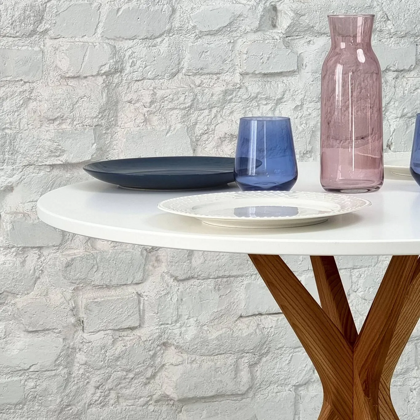 Stół okrągły jadalniany JUBI śr. 90cm dąb czarny - NRGBTJ_BLACK_OAK