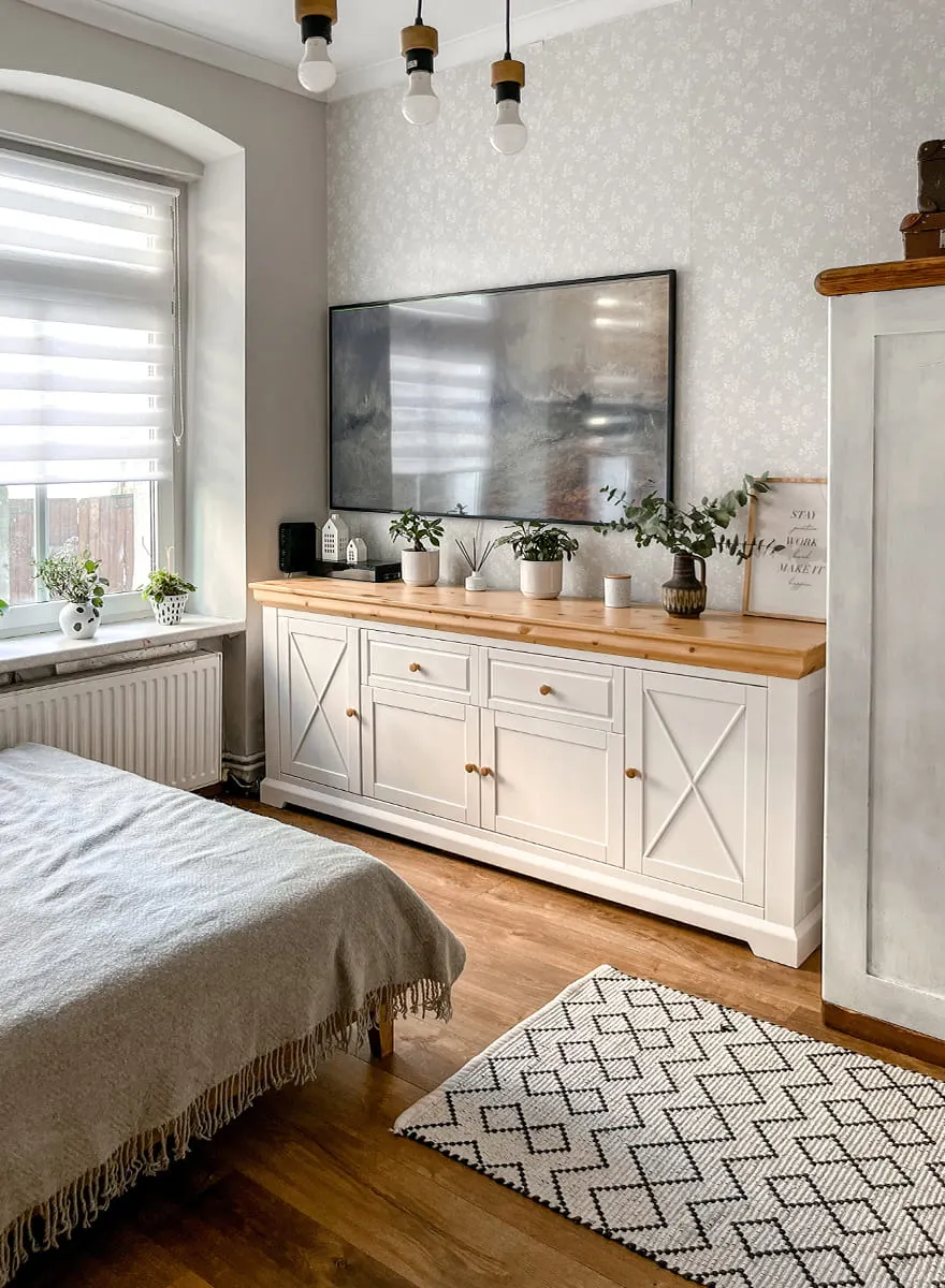 Komoda MARONE ELITE 4-drzwiowa z 2 szufladami- biały, złocisty - PLMEL05