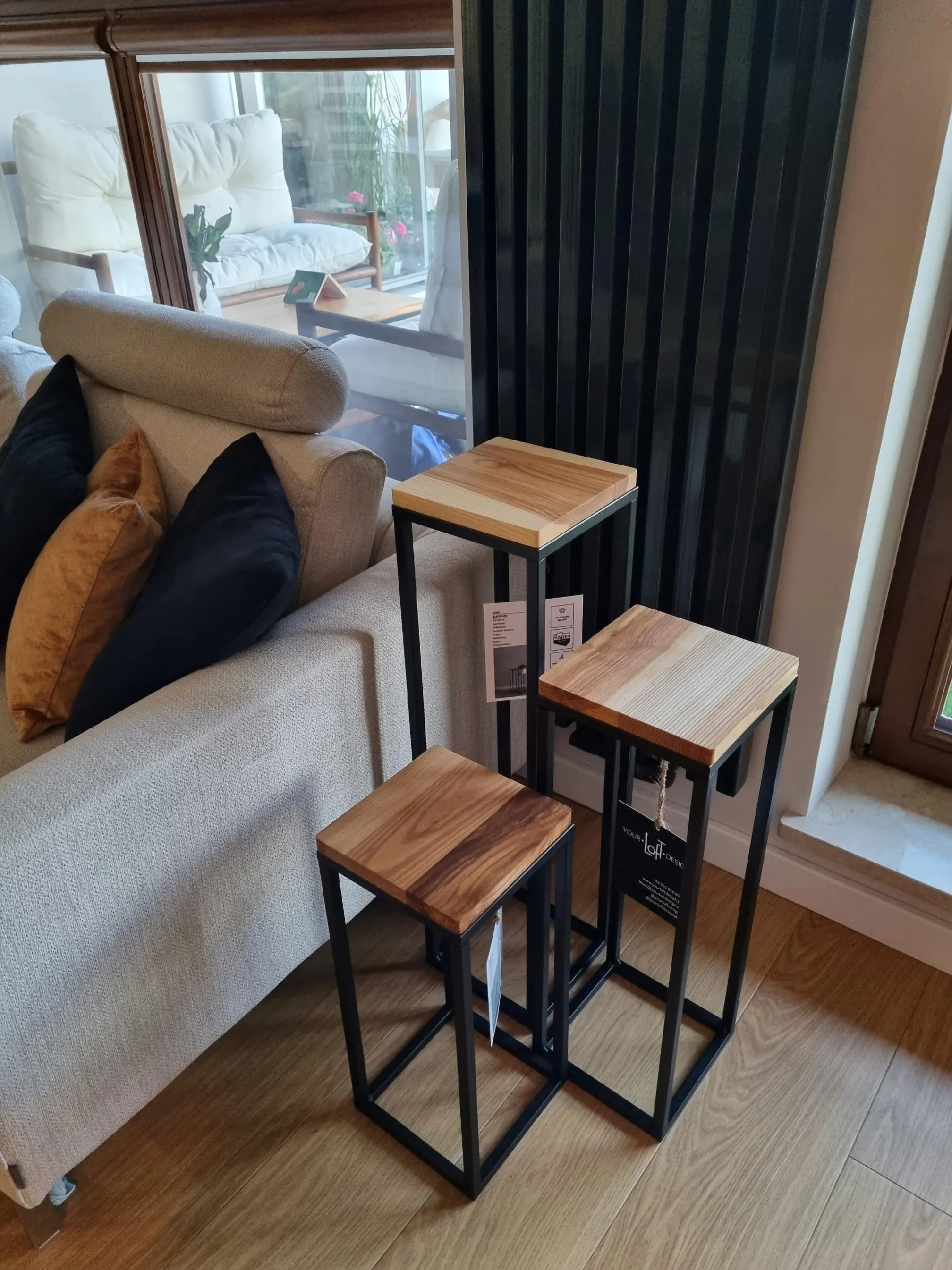 Kwietnik stojący LAVAL S metal drewno czarny naturalny - LD_TZ000043