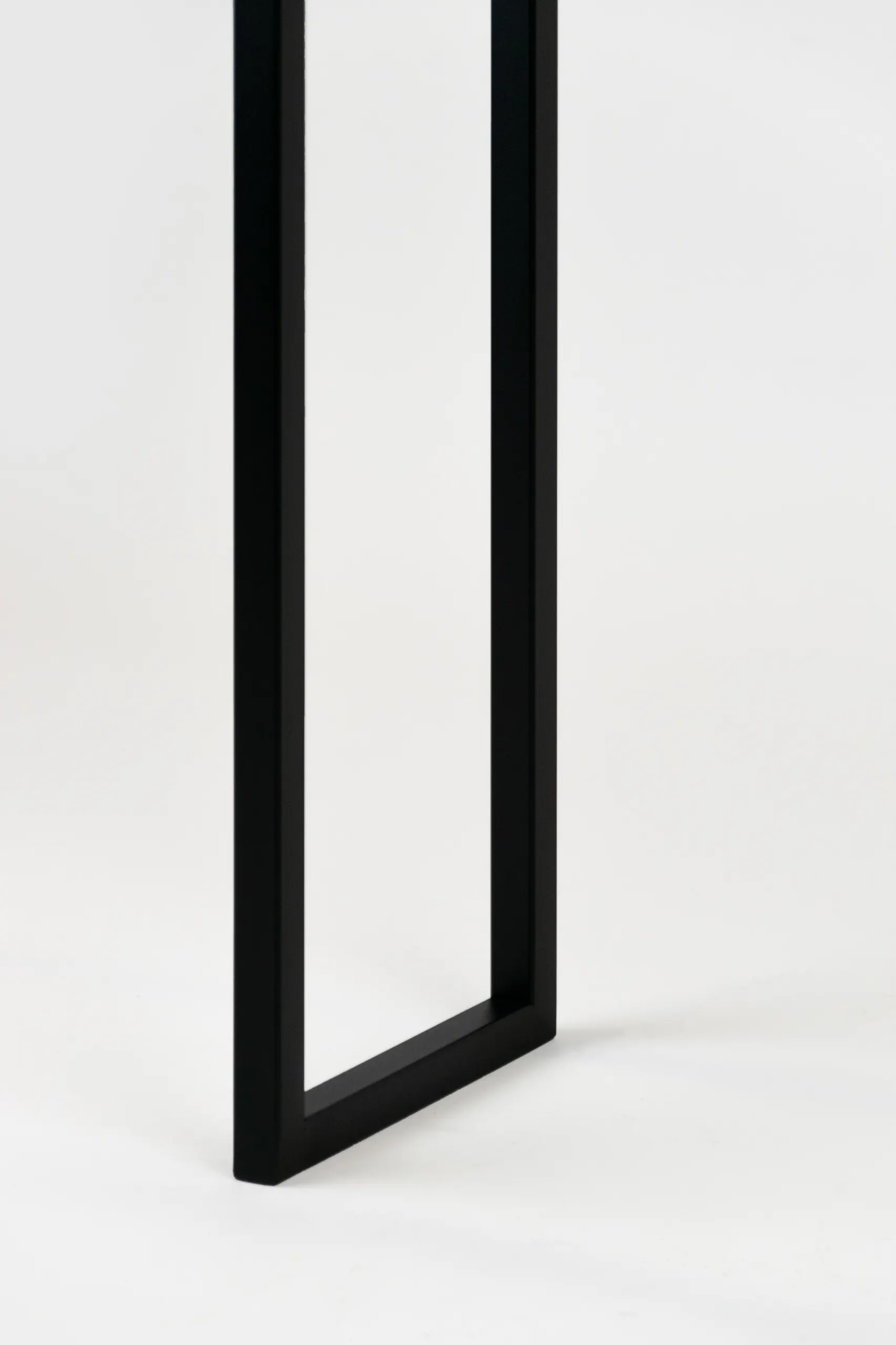 Wieszak na ręczniki drewniany REZE 45x20x78 czarny - LD_TZ000379