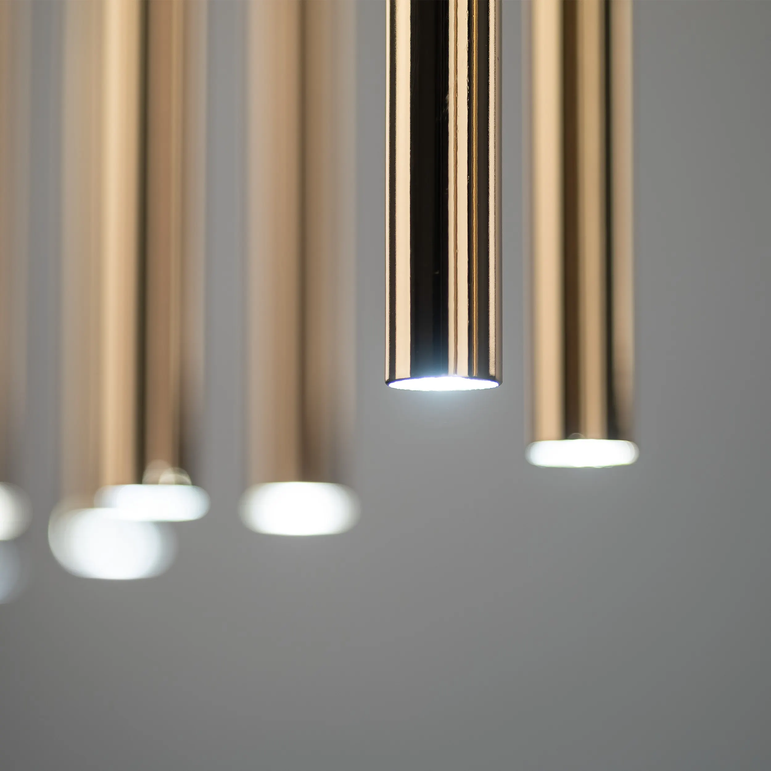 Lampa wisząca PIANO czarna złota na metalowej listwie 140x120x12cm - TK_10119