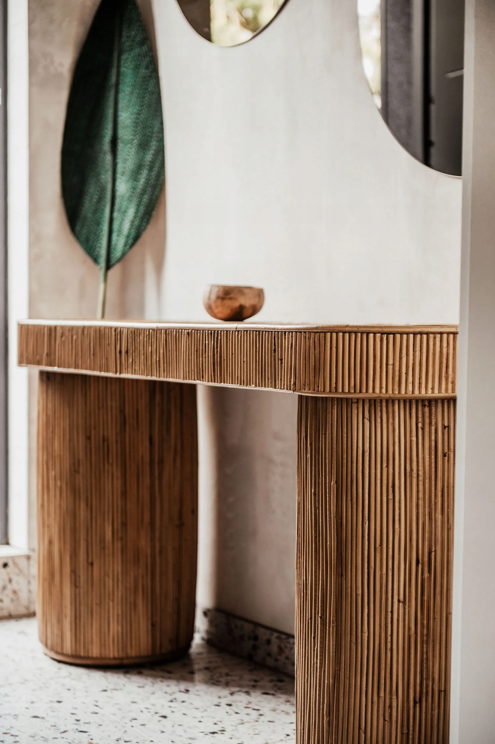 STOLIK KONSOLA KACA - naturalny rattan - MMRT015