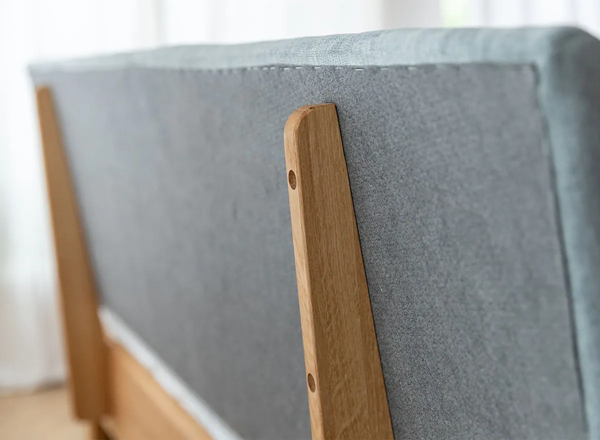 Łóżko dębowe z tapicerowanym zagłówkiem CADI Dębowy Sen 160x200 dąb olejowany szary - ZICAD_160