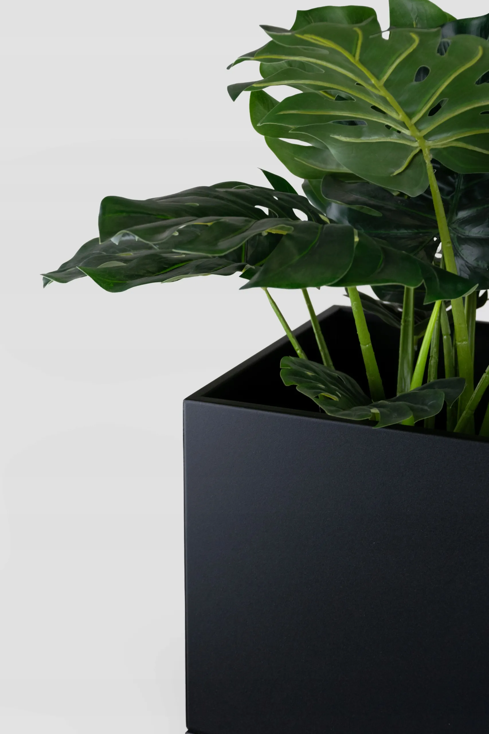 DONICZKA-osłonka na donice metalowa LORIENT M czarna - LD_TZ000062