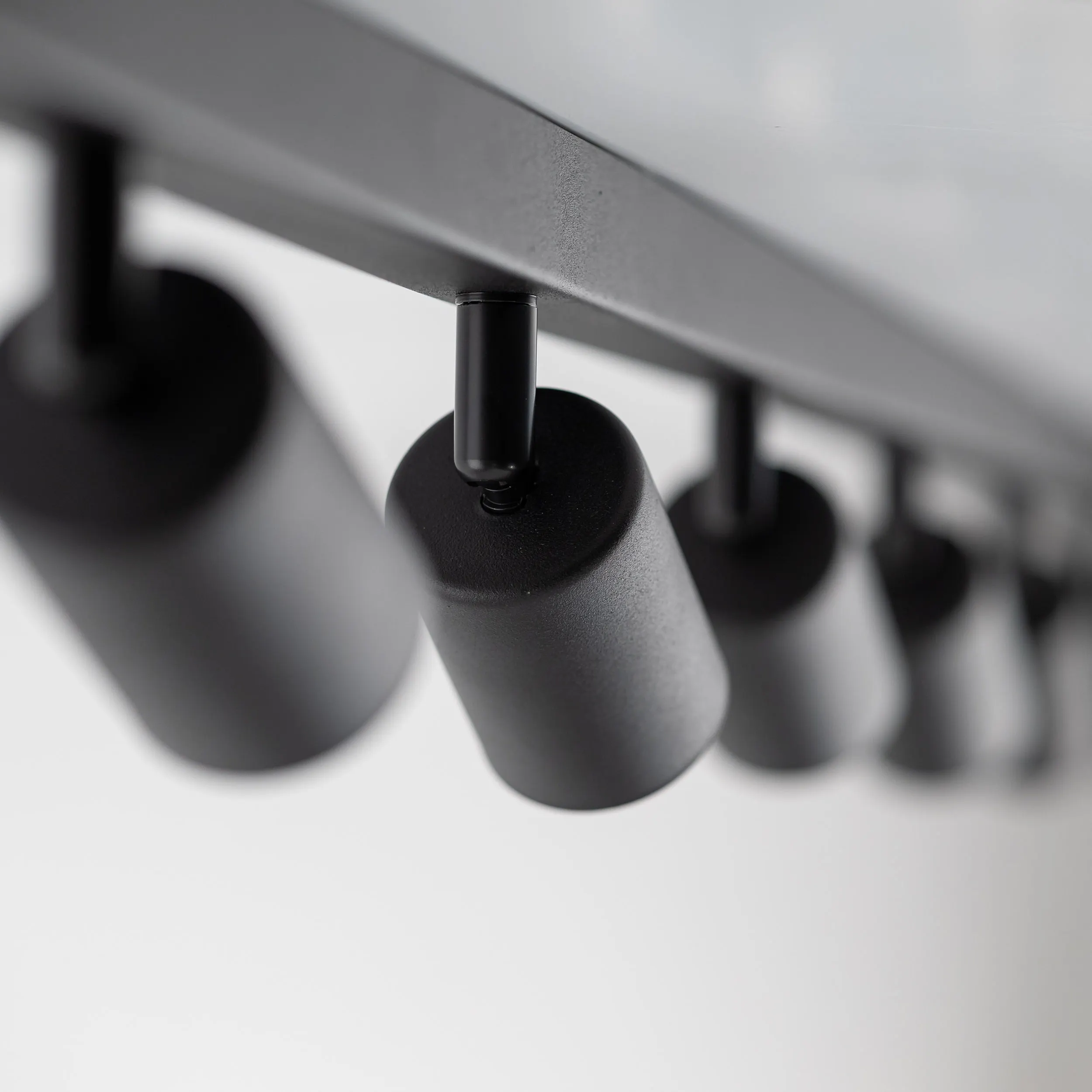 Listwa sufitowa TOP czarna metalowa regulowana 170x19x15cm - TK_6179