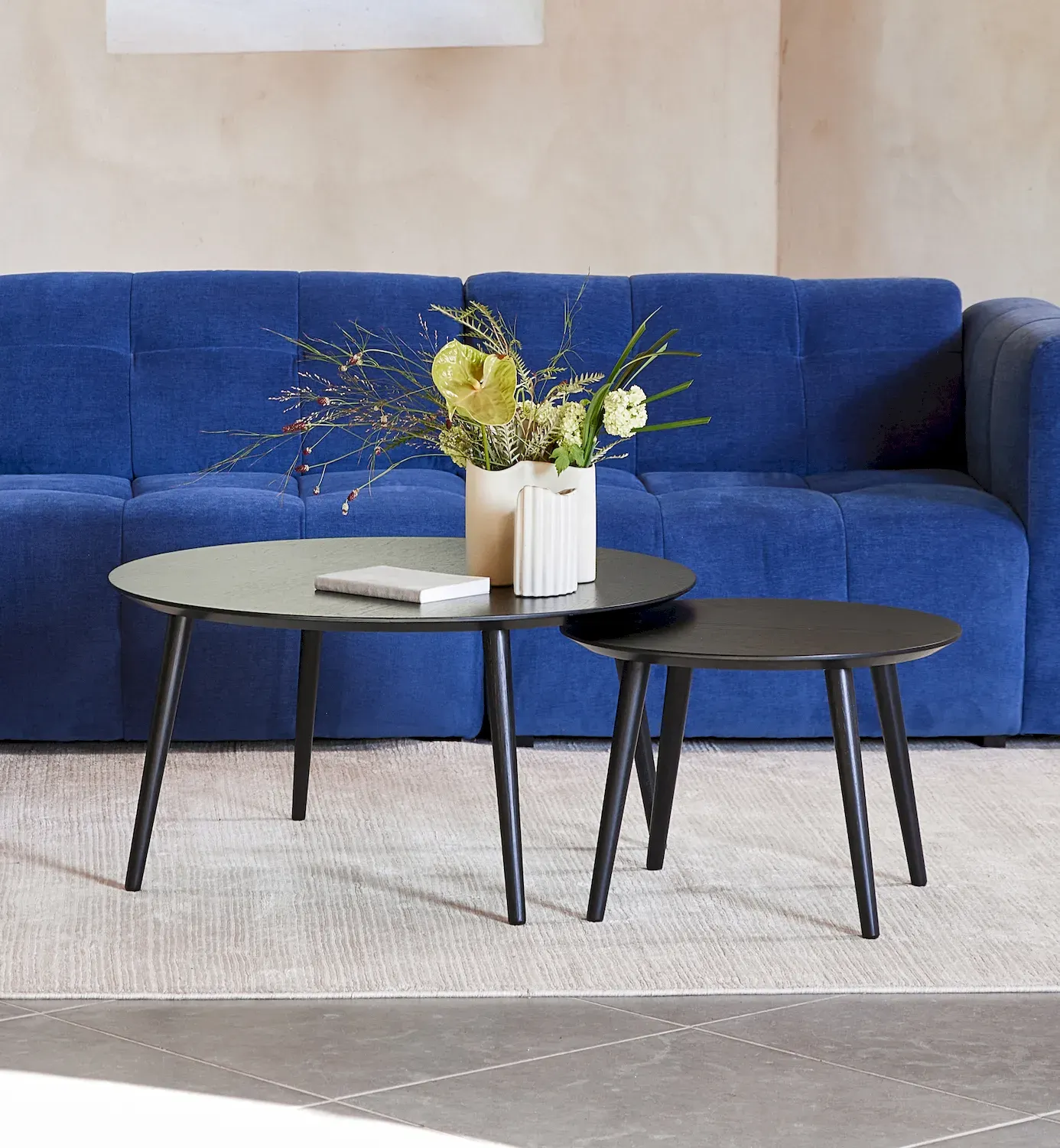 Zestaw stolików kawowych ADDA 2szt. (FI 58cm - FI88cm) - czarny - UN_48584640