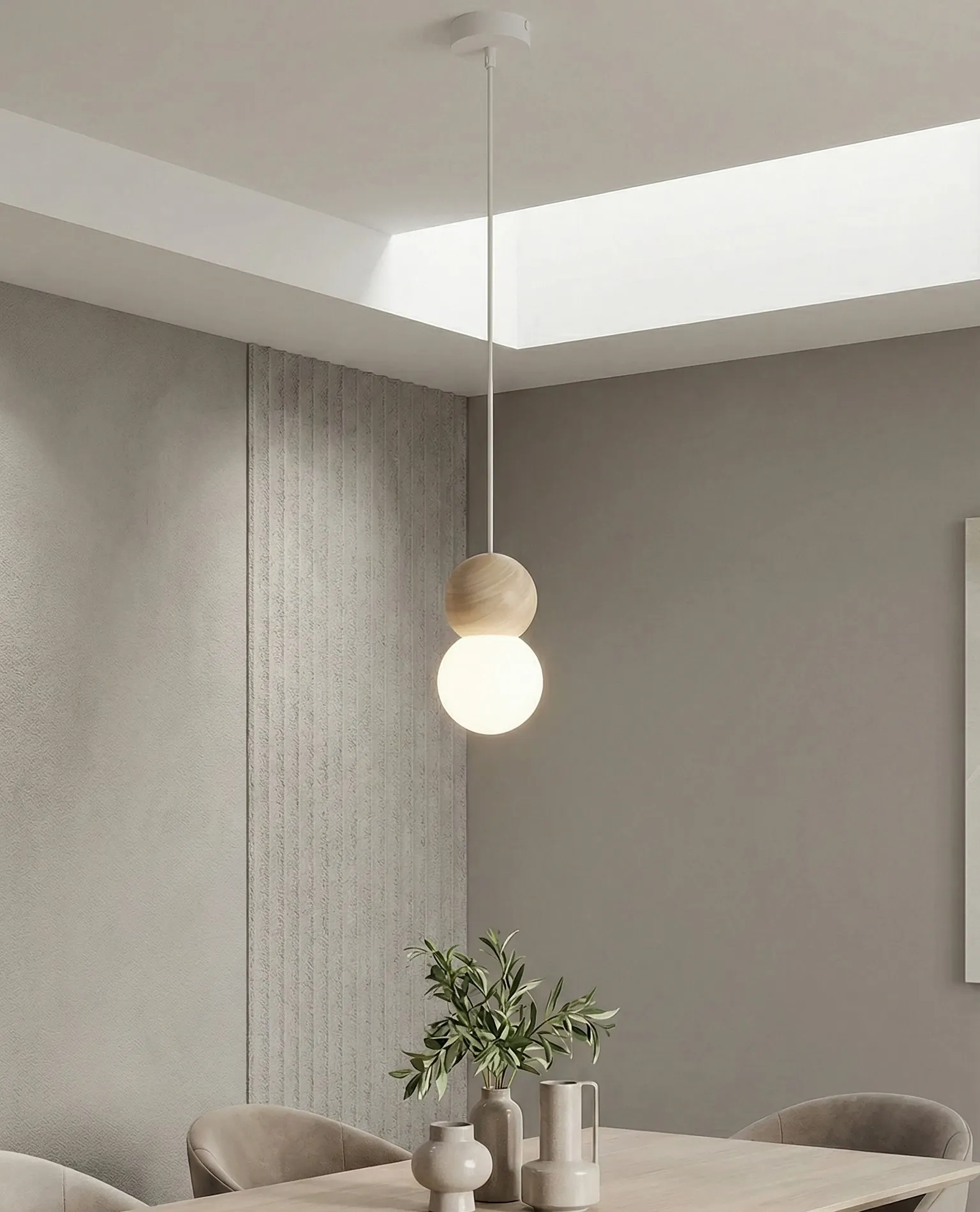 lampa wisząca, podwieszany żyrandol, kula drewniana, kula świecąca, styl minimalistyczny