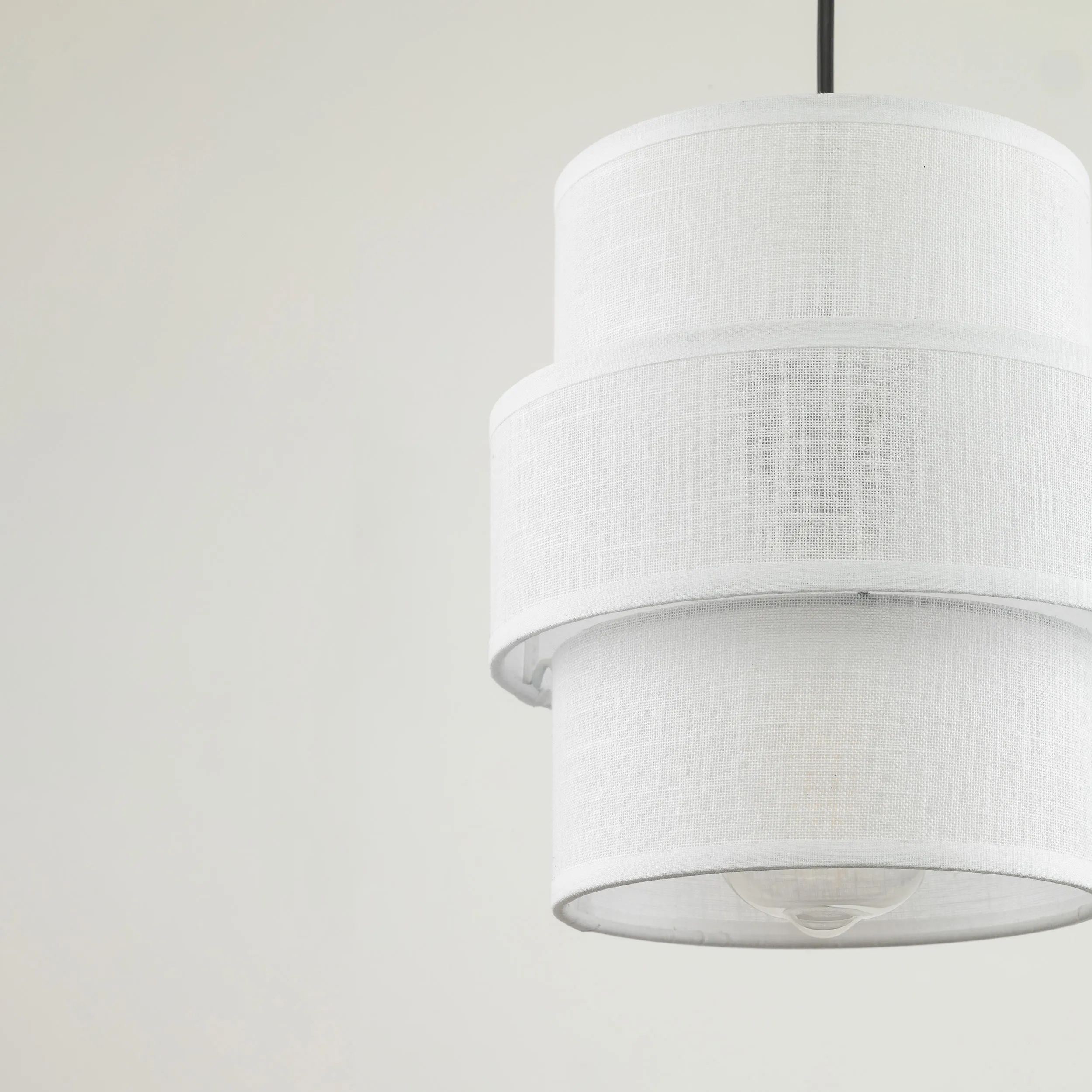 Lampa wisząca CALISTO czarna z białym kloszem z tkaniny 160x20cm - TK_5094