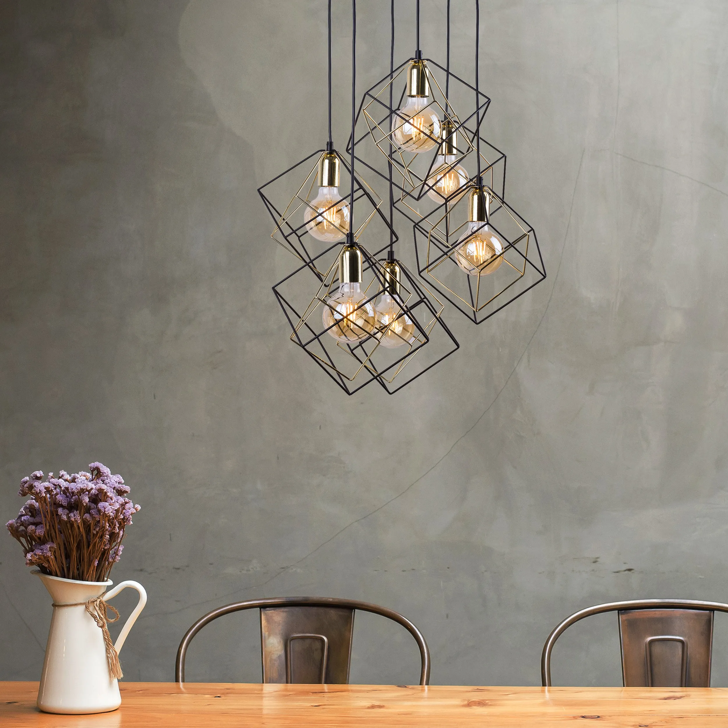 Lampa wisząca ALAMBRE czarna ze złotymi elementami 140x78cm - TK_2779