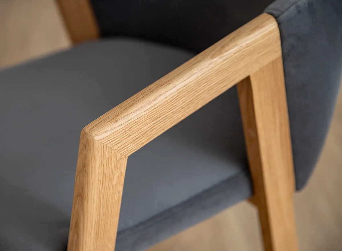 Krzesło tapicerowane AVELINA grafitowe z drewnianymi nogami 9852 FORIO - grafitowe - FOR9852AV