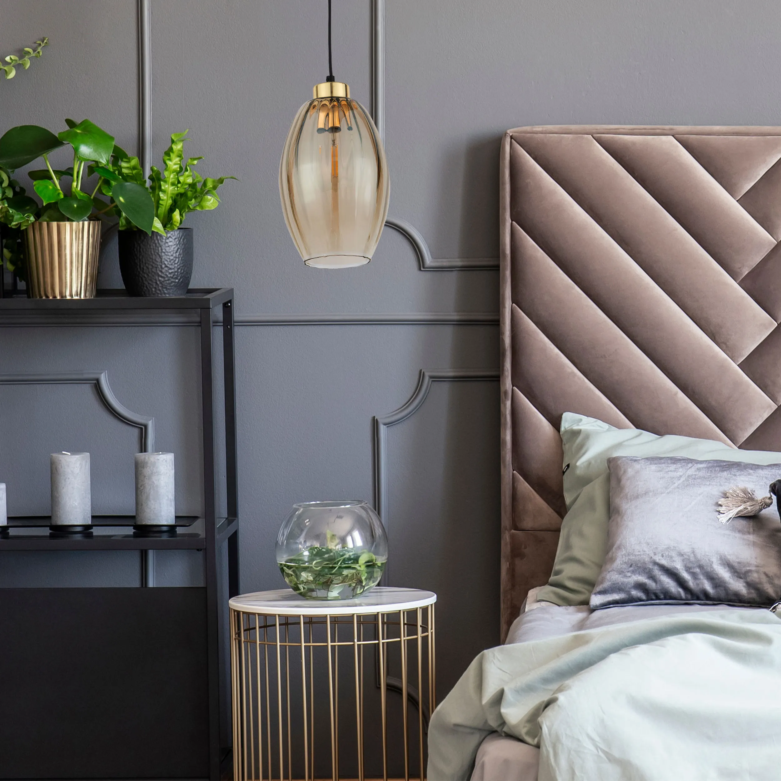 Lampa wisząca SEBO czarna ze złotym elementem bursztynowy kryształowy klosz 170x16cm - TK_4633